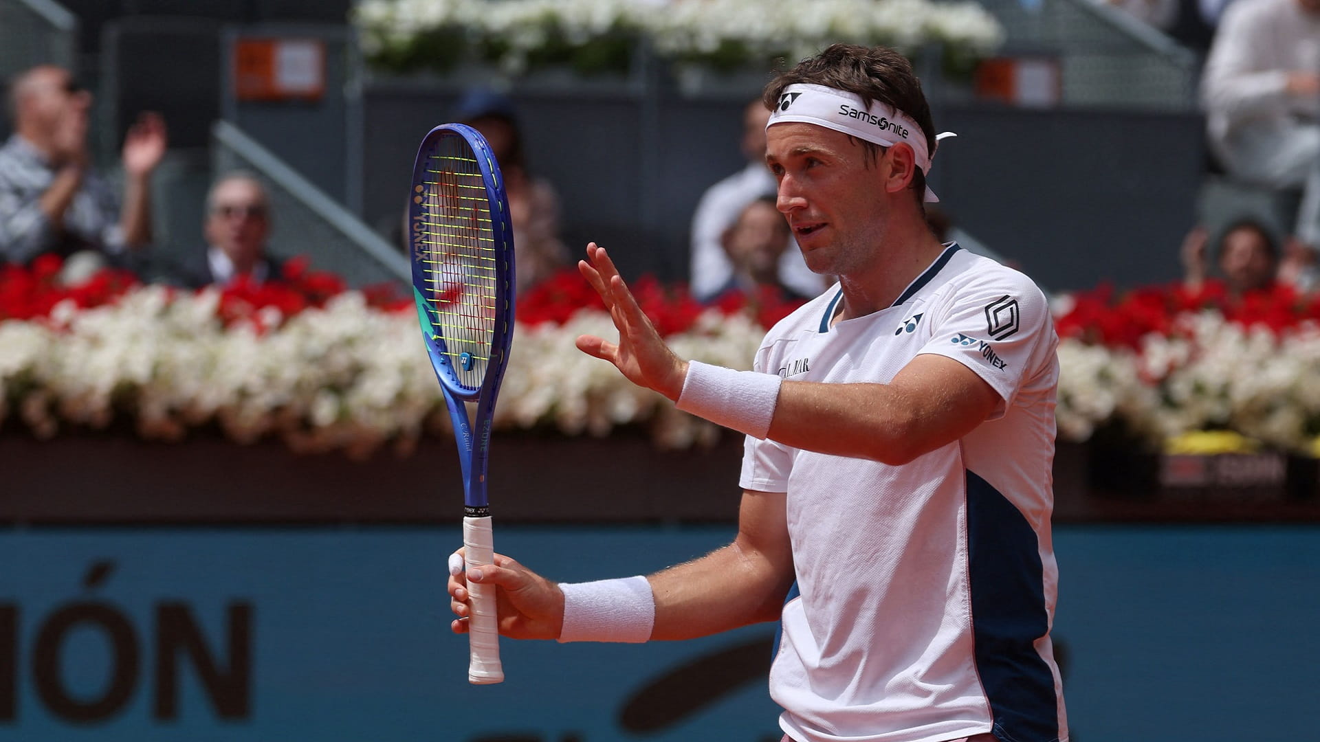  كاسبر رود يبلغ نصف نهائي بطولة مدريد للتنس  