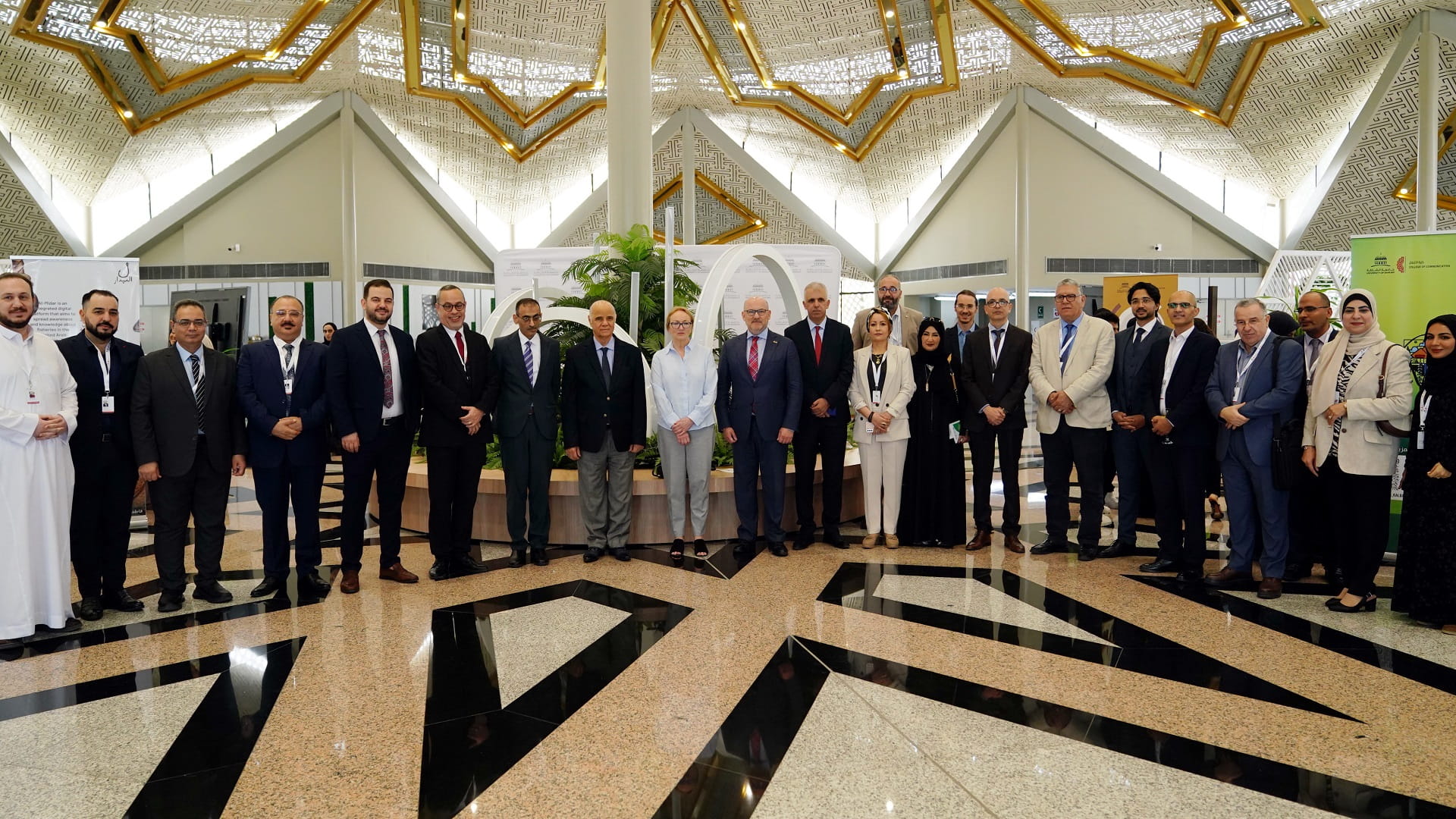 جامعة الشارقة تنظم معرض مشاريع تخرج طلبة كلية الاتصال السابع عشر 