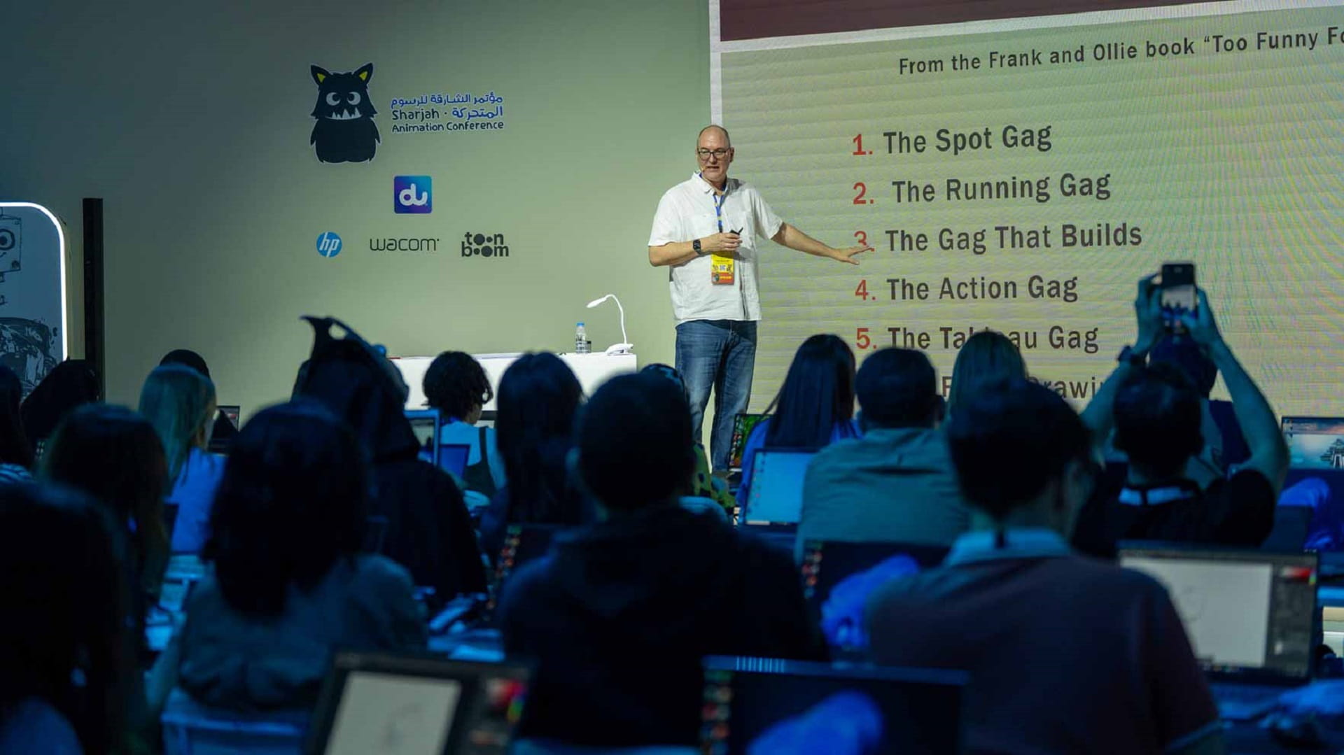 أسطورة أفلام ديزني يُعرّف صغار الشارقة بأساسيات تصميم الشخصيات 