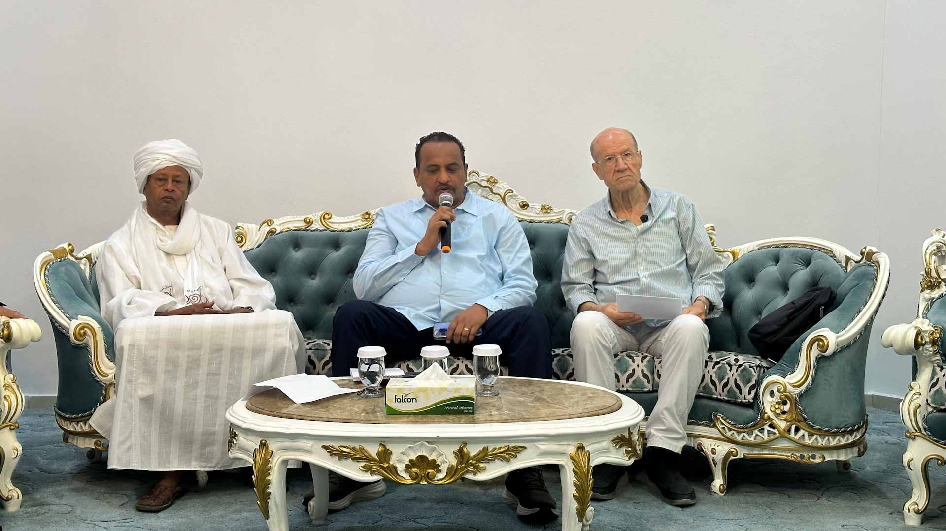 ندوة في النادي الثقافي العربي تؤكد أن "المسرح نشأ من المحاكاة" 