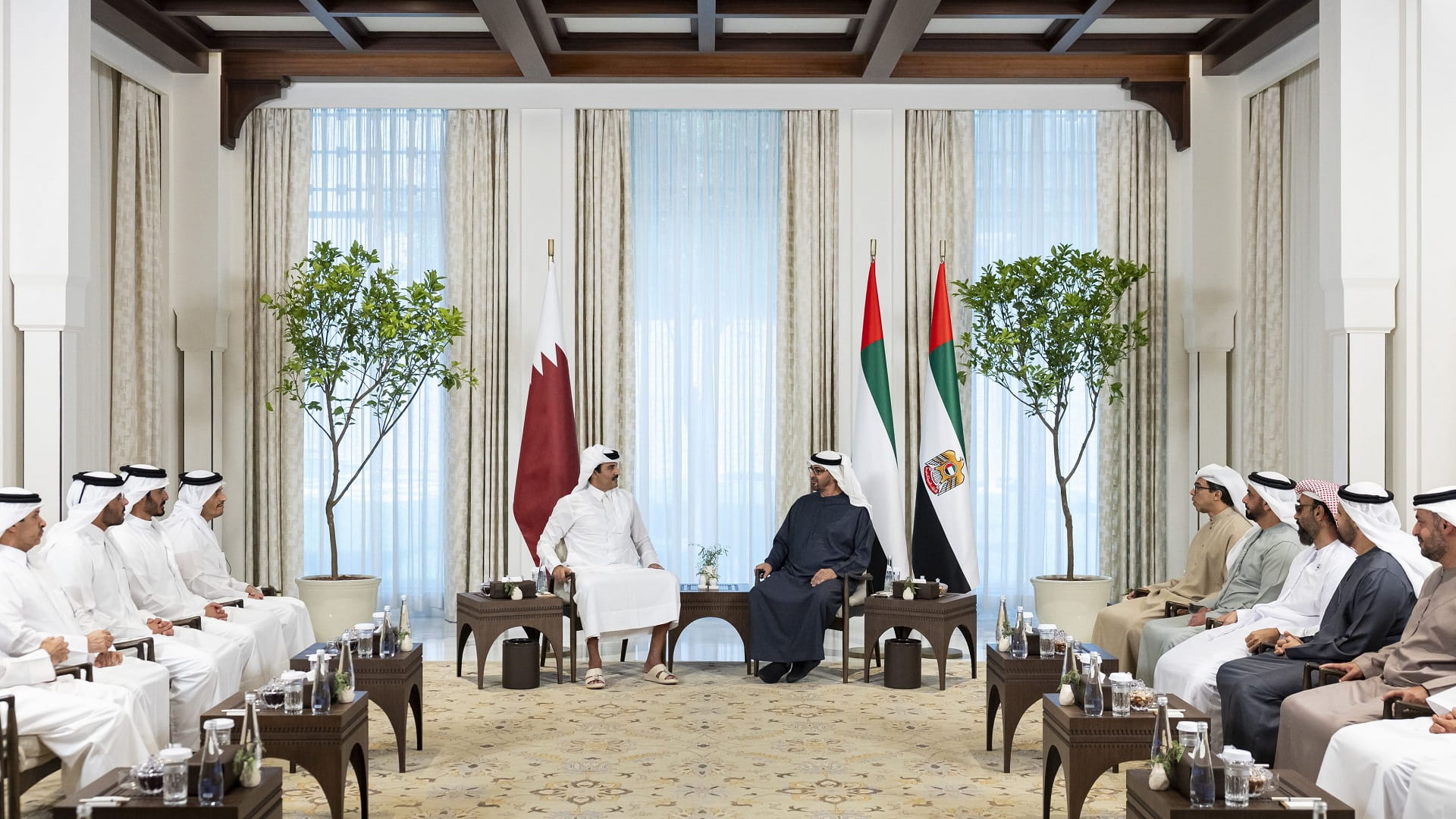 UAE President, Qatari Emir discuss fraternal relations in AD