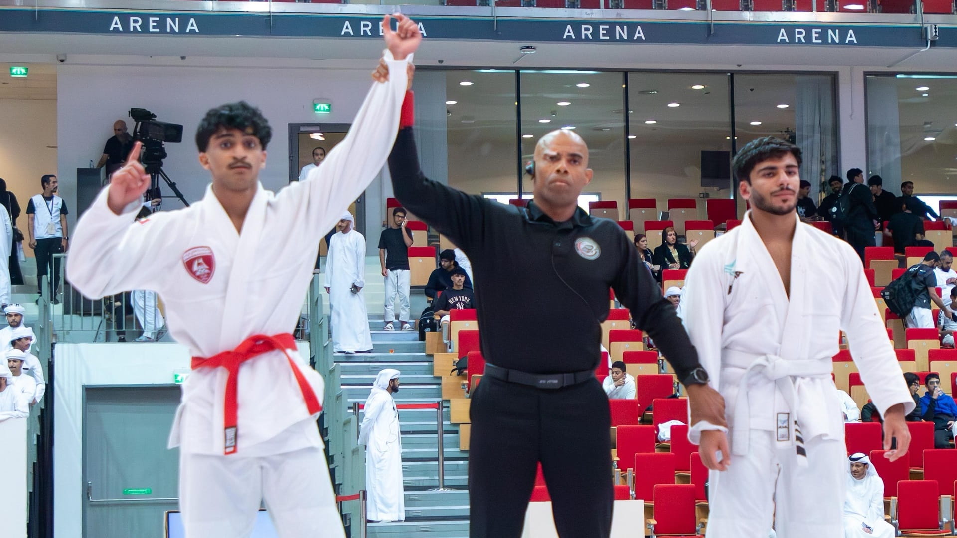 فريق الحمرية للجوجيتسو يحصد 7 ميداليات في بطولة خالد بن محمد  