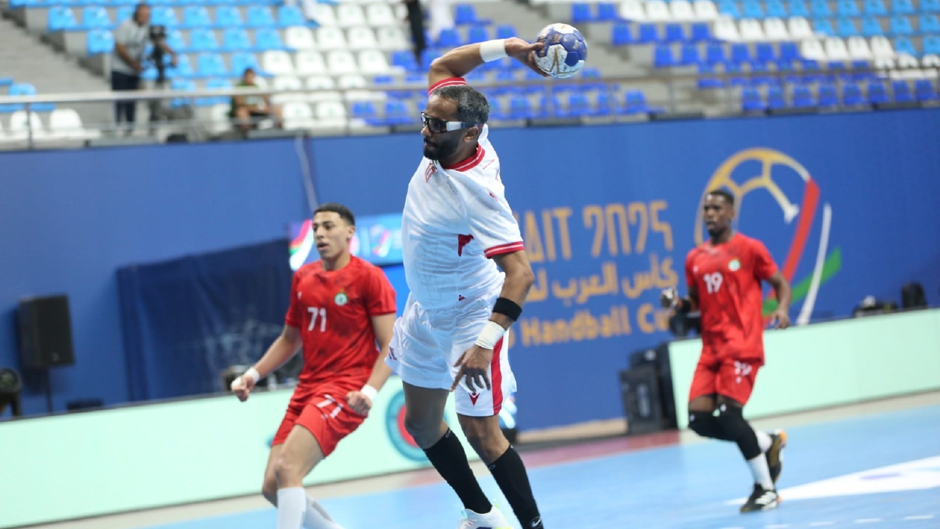 منتخب الإمارات يتعثر أمام المغرب في كأس العرب لكرة اليد 