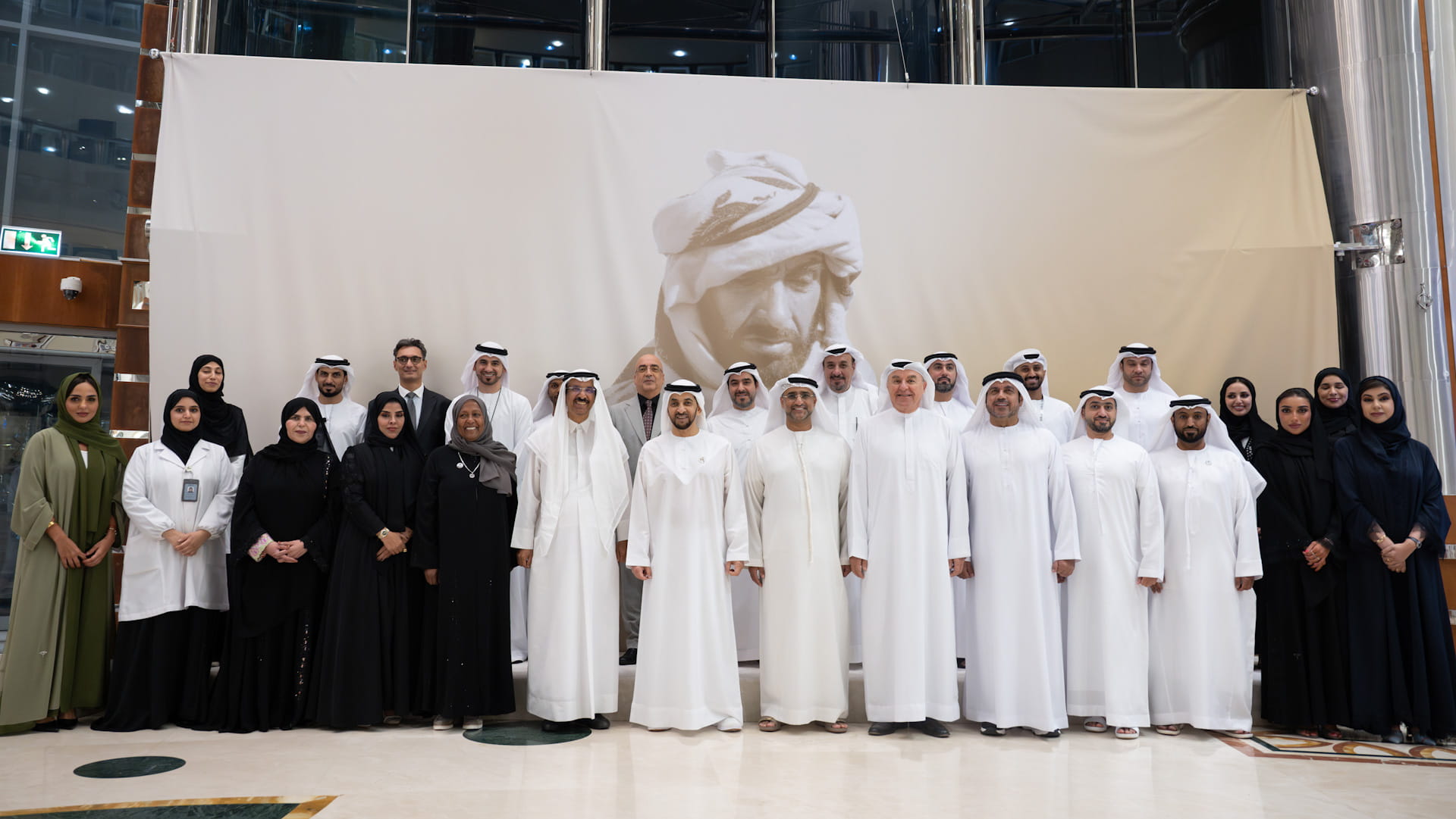 حمدان بن زايد يشيد بجهود "الأرشيف" في حفظ ذاكرة وتراث الوطن 