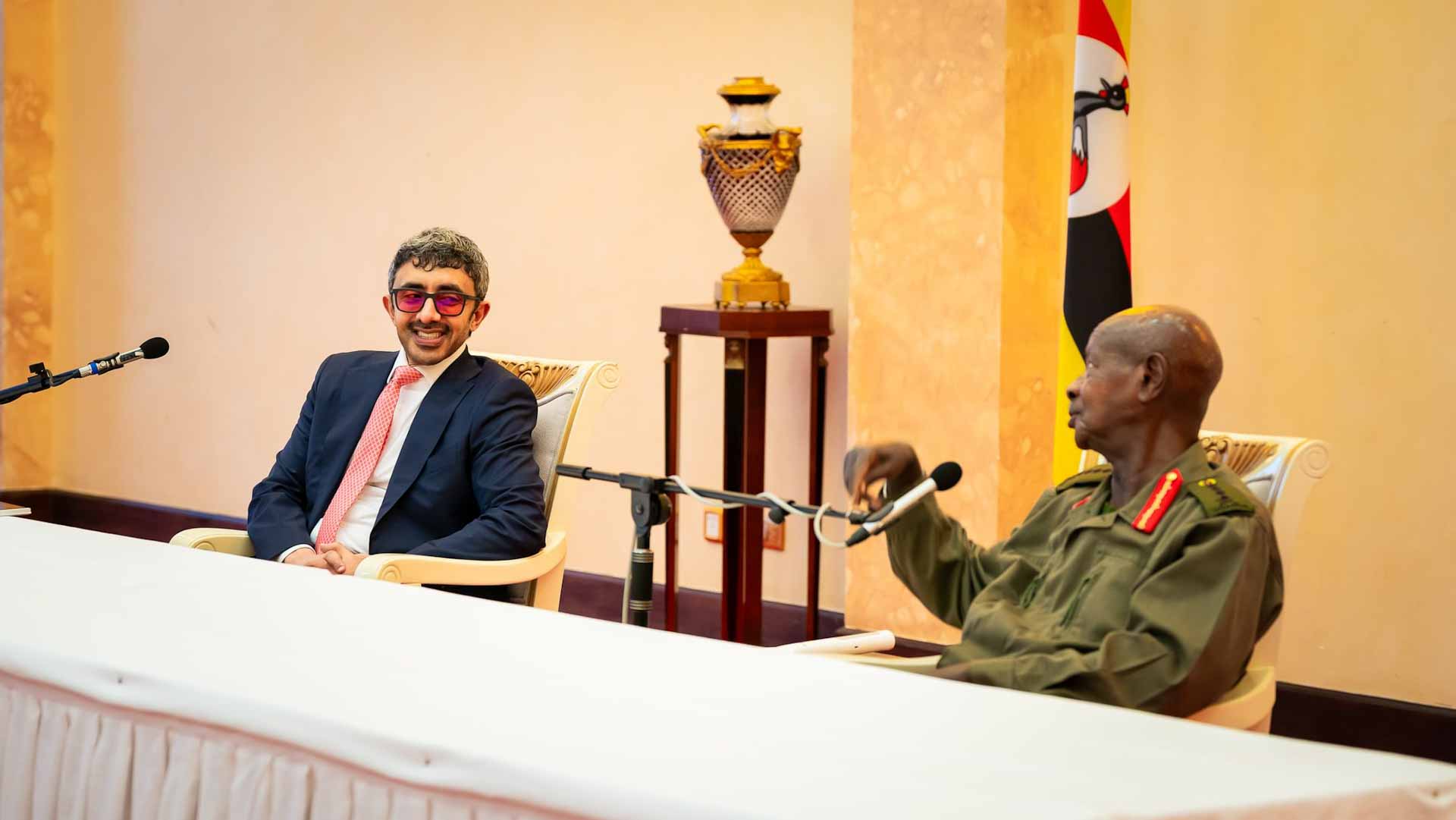 President of Uganda receives Abdullah bin Zayedd 