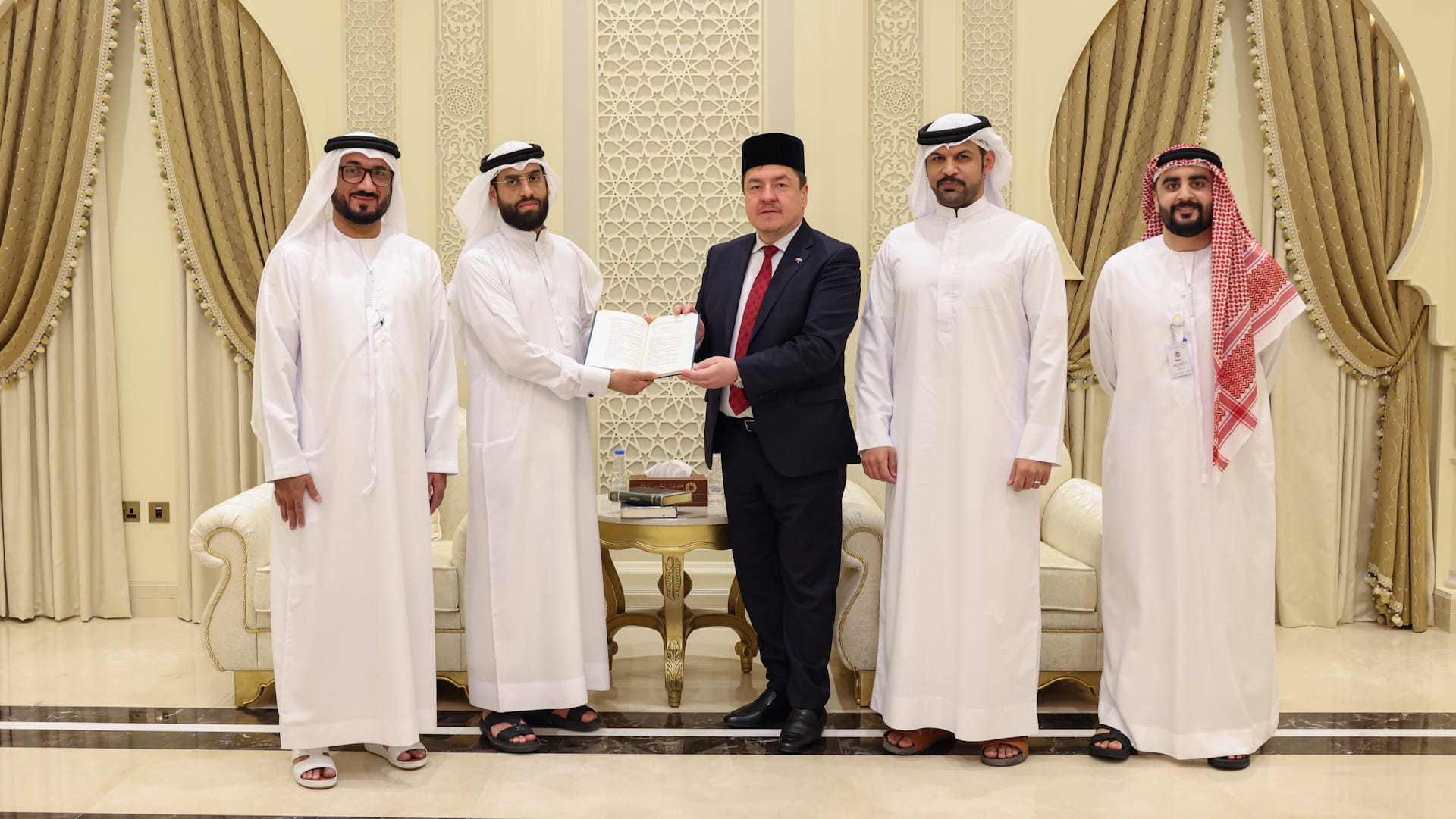 Holy Quran Academy discusses cooperation with Mufti of Poland