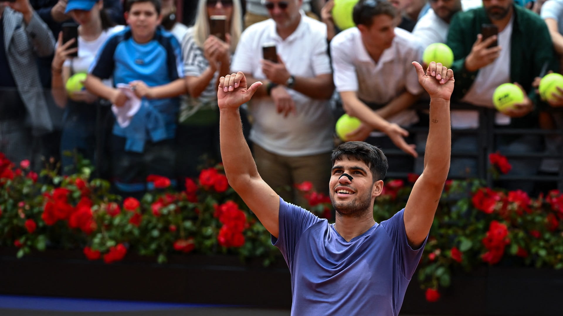 الإسباني ألكاراز يتأهل للدور الثالث في بطولة روما للتنس  