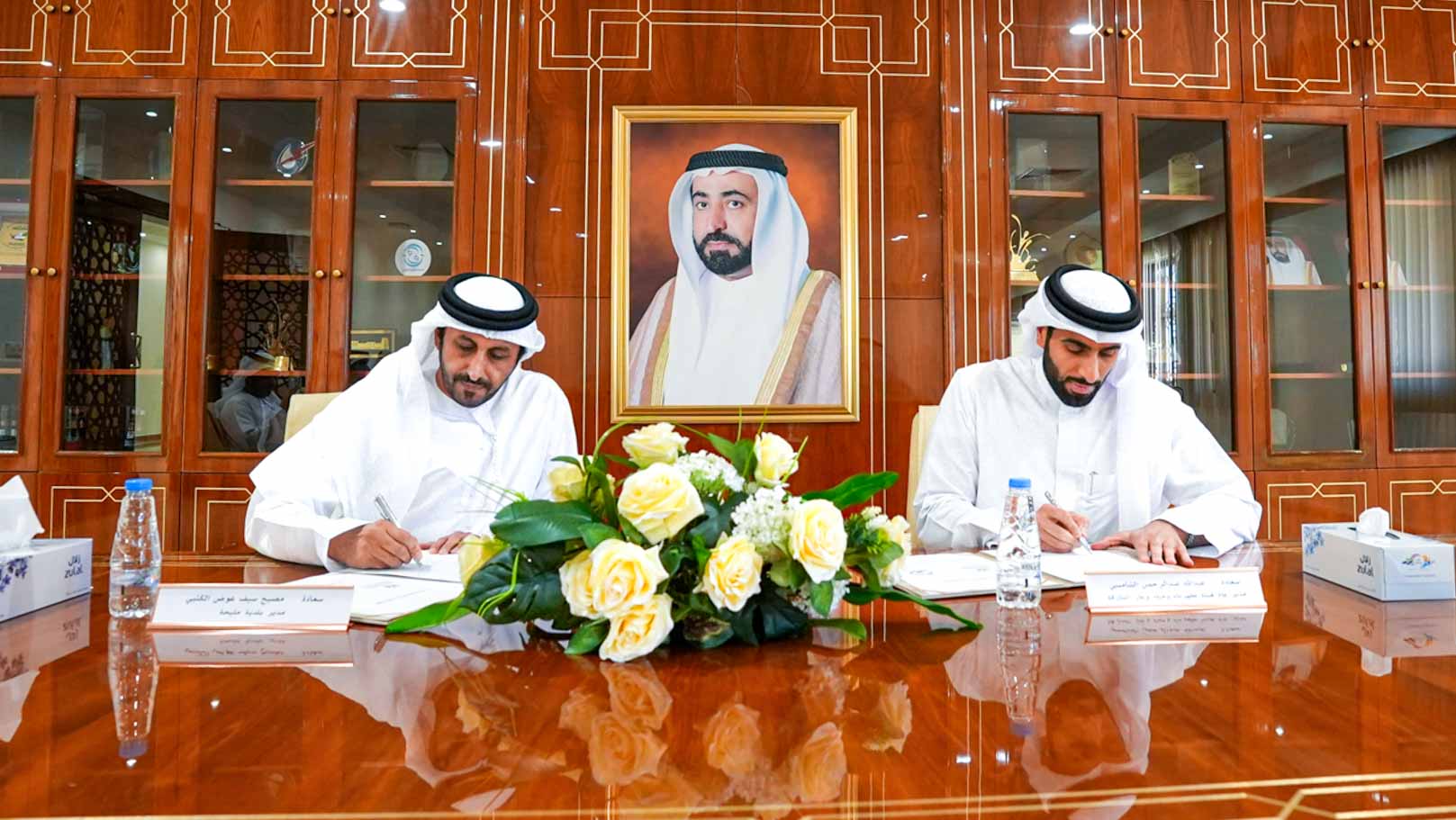 باتفاقية.. كهرباء الشارقة وبلدية مليحة تعززان التنمية المستدامة 