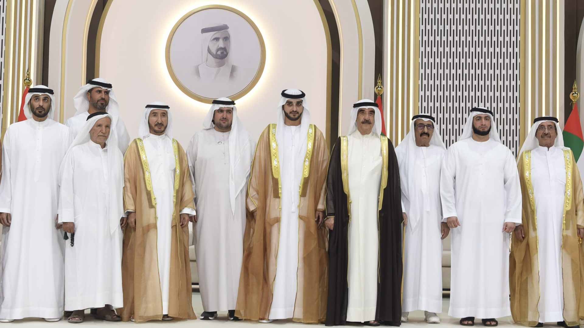 حاكم أم القيوين يحضر أفراح آل مكتوم 