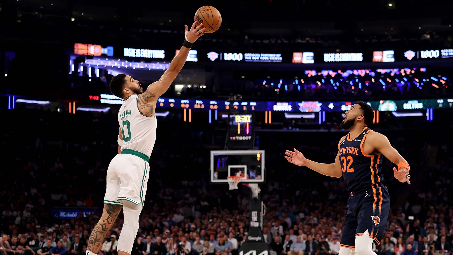 نيويورك نيكس يقترب من نهائي المنطقة الشرقية في الـNBA  