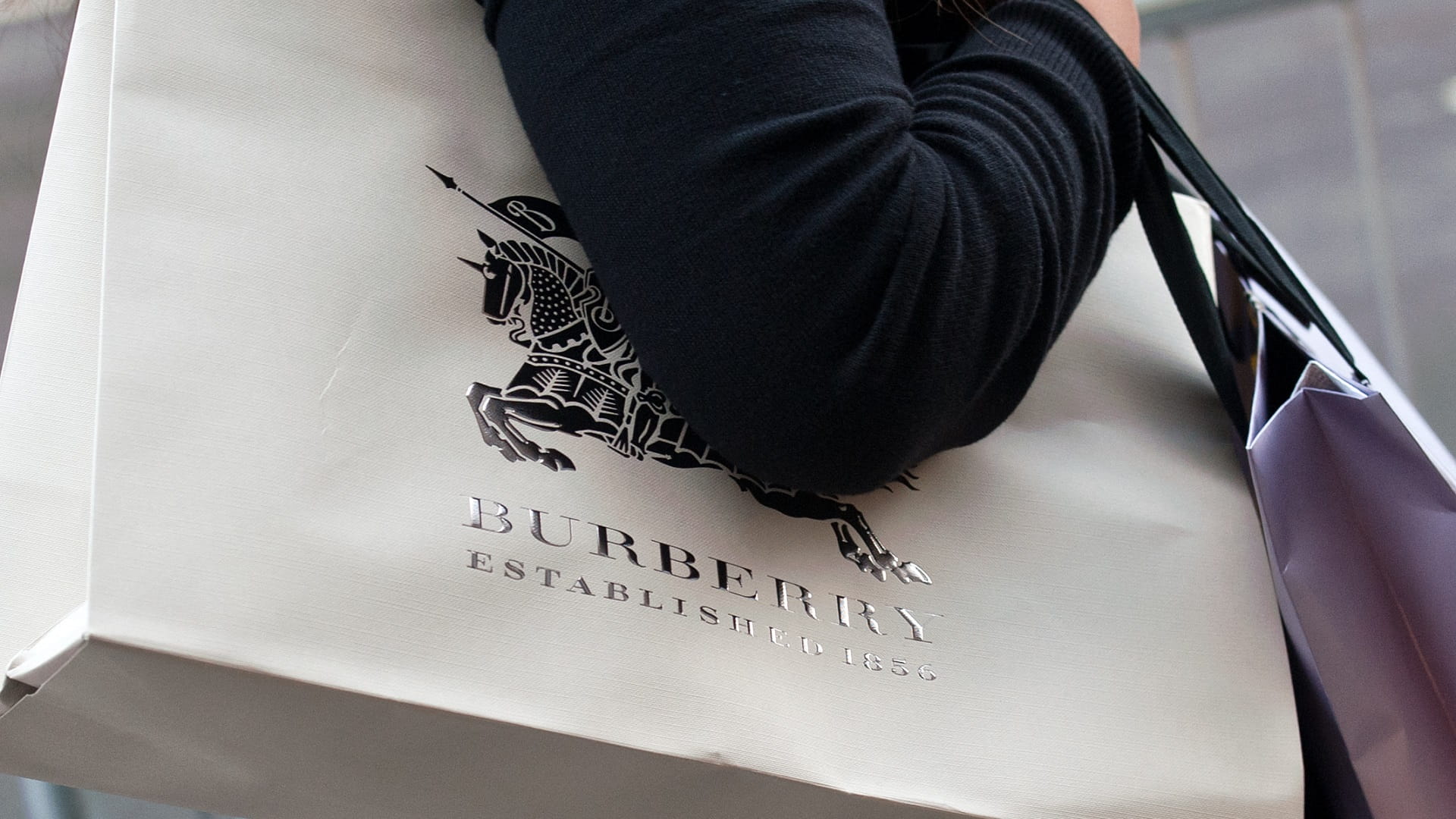 Burberry warns 1,700 jobs at risk after annual loss