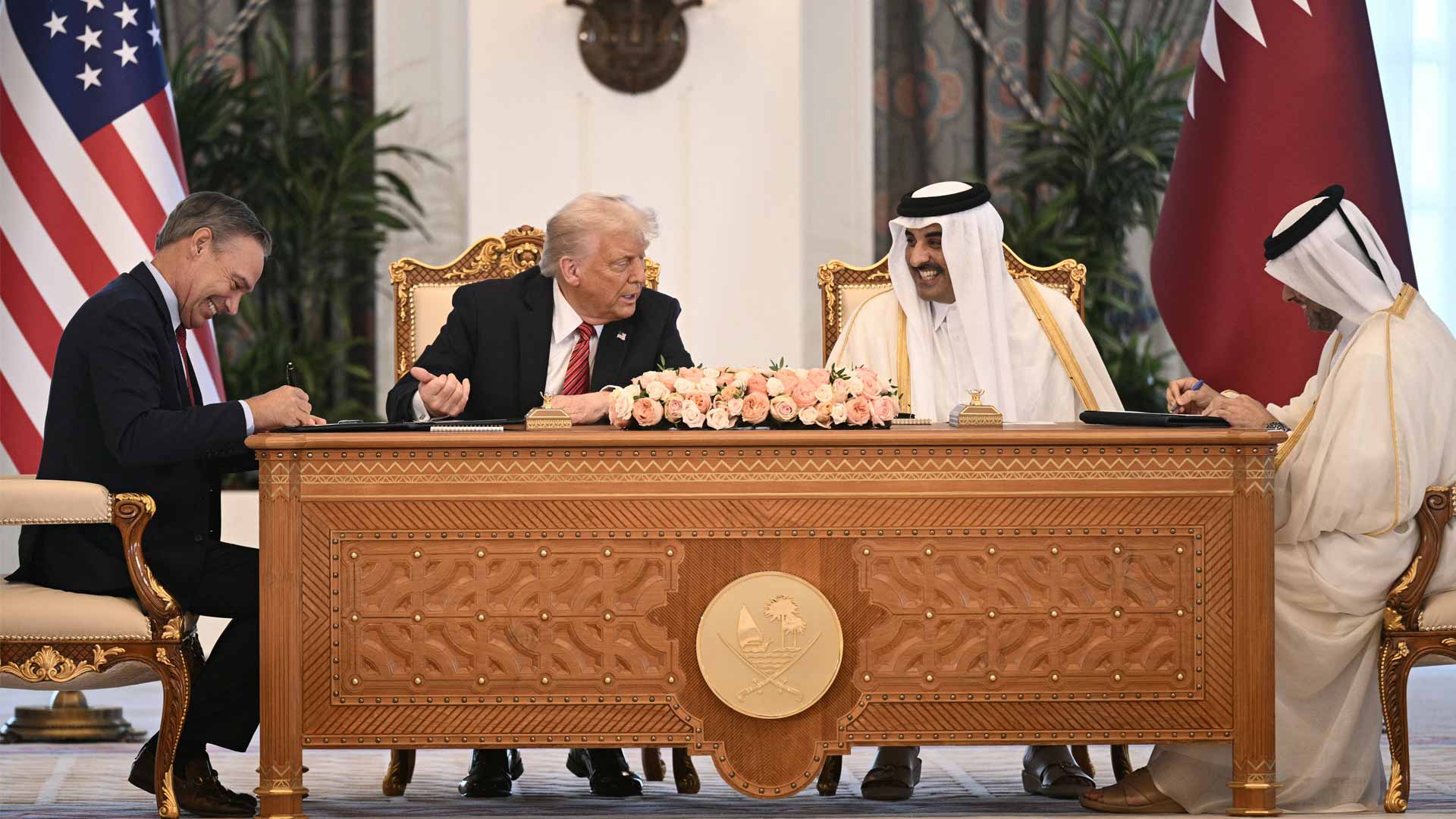 1.2تريليون دولار... توقيع صفقة ضخمة بين أميركا وقطر 