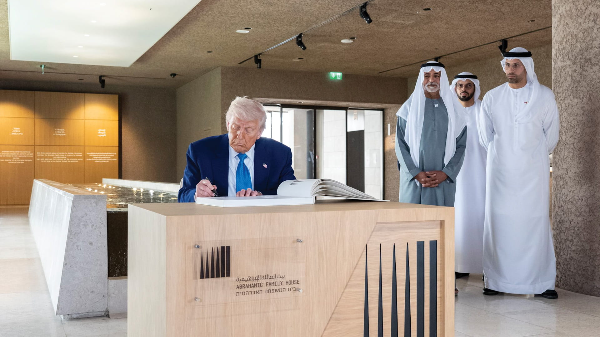 الرئيس الأميركي يزور بيت العائلة الإبراهيمية في أبوظبي 