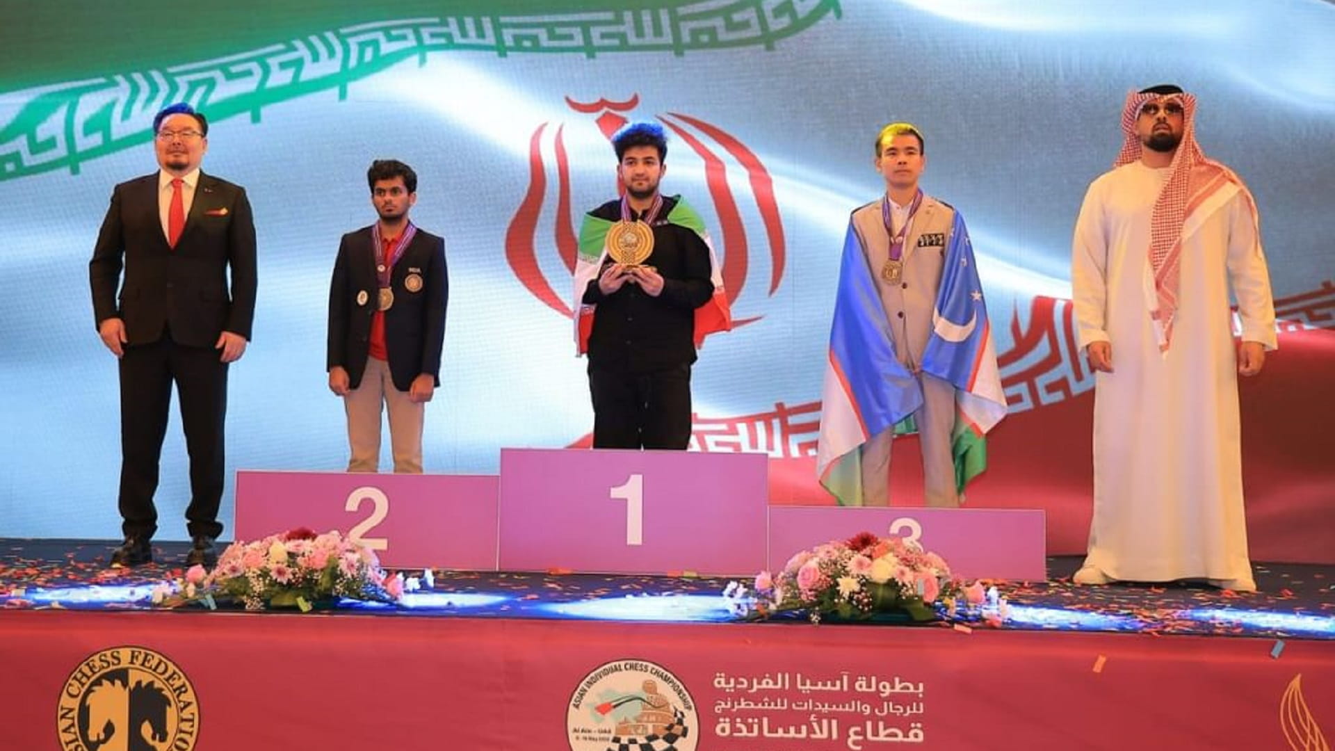 سلطان بن خليفة بن شخبوط يتوج الفائزين في "آسيوية الشطرنج" بالعين 