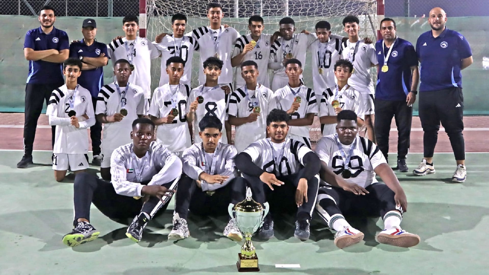 الشارقة يتوّج بطلاً لكأس الإمارات لكرة اليد لفئة الصغار 