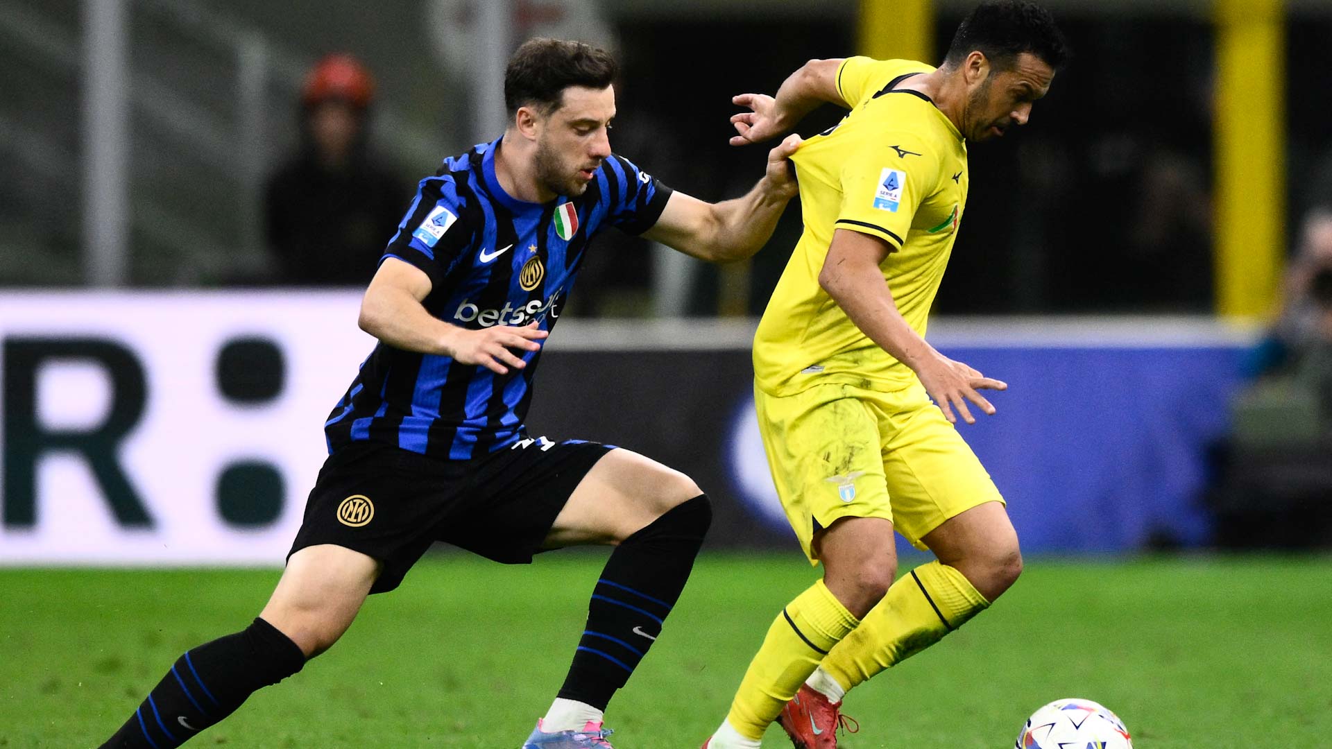 إنتر ميلان يفشل في استعادة صدارة الدوري الإيطالي