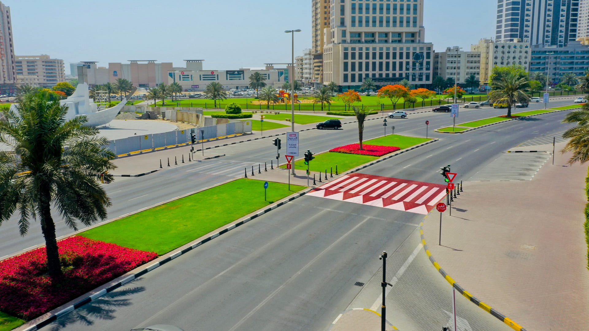 "طرق الشارقة" تدشن إشارات مرورية ذكية تعزز الانسيابية