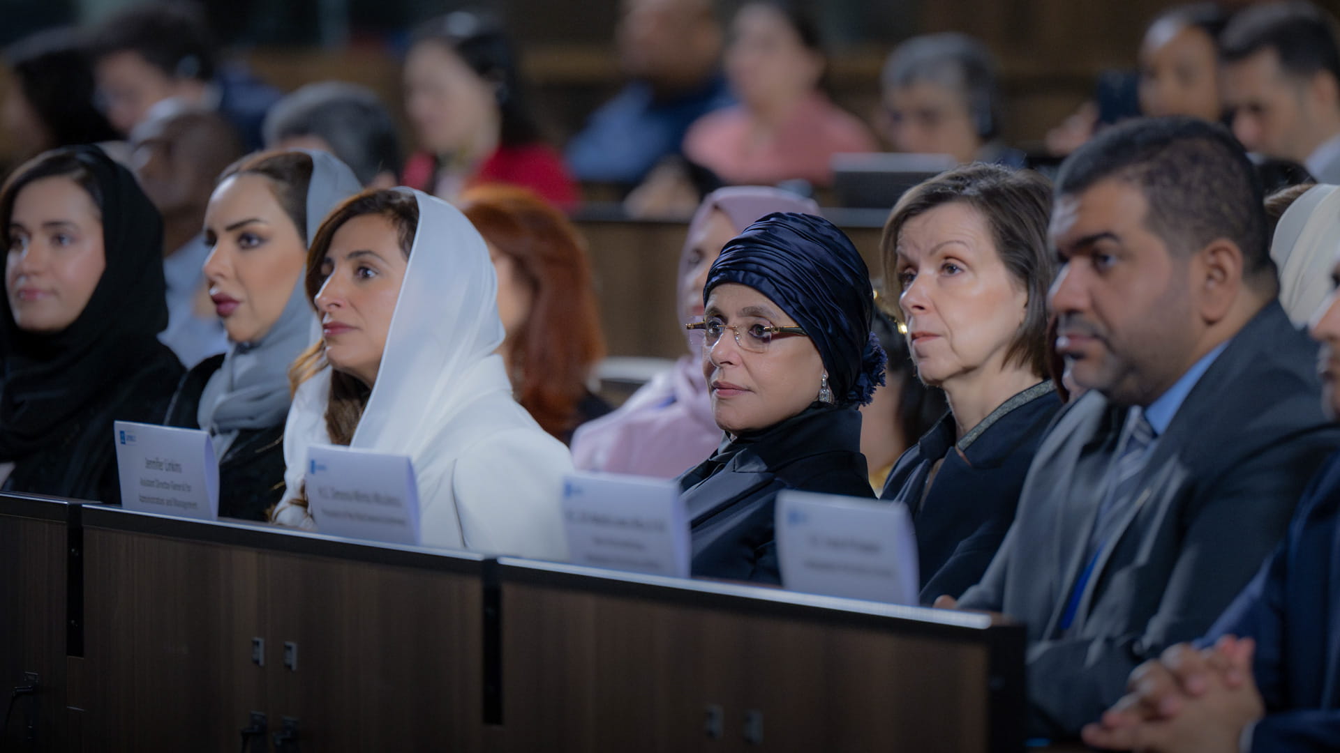 حاكم الشارقة يتسلم تكريم اليونسكو لإنجازه المعجم التاريخي للعربية 