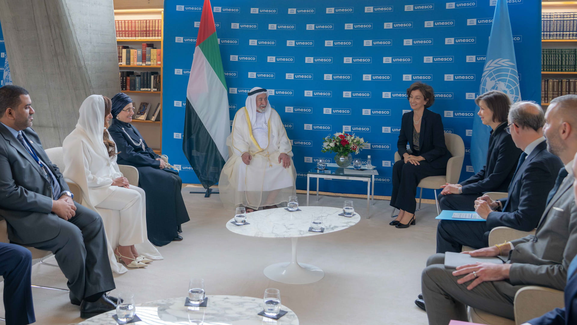 حاكم الشارقة يشهد توقيع اتفاقية لرقمنة أرشيف اليونسكو العالمي 