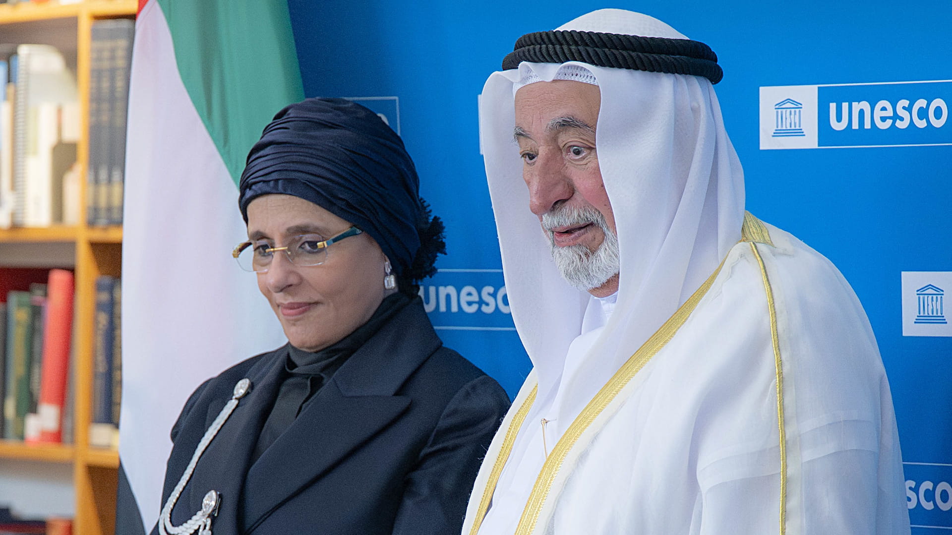 حاكم الشارقة يشهد توقيع اتفاقية لرقمنة أرشيف اليونسكو العالمي 