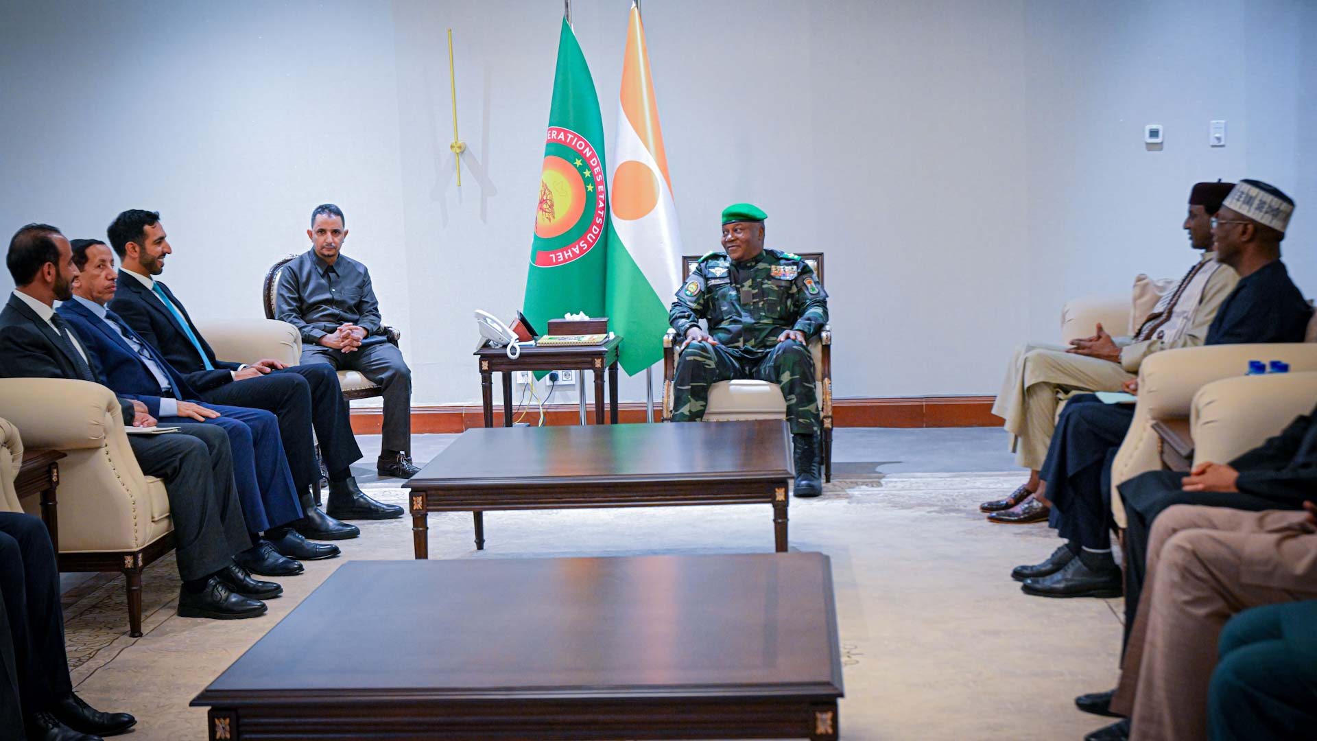 Shakhboot bin Nahyan Al Nahyan meets President of Niger 