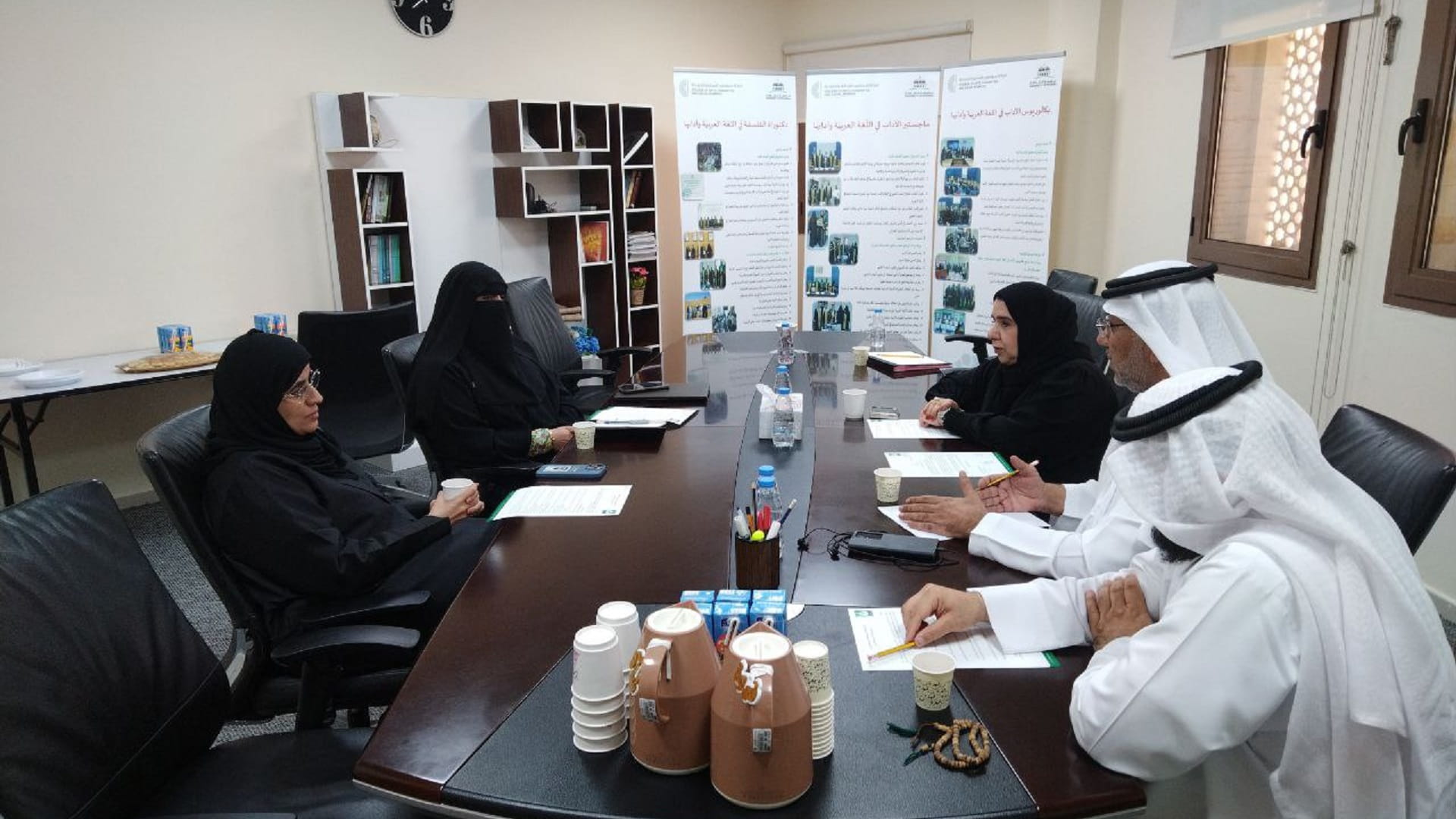 جمعية حماية اللغة العربية وجامعة الشارقة تبحثان التعاون الأكاديمي 