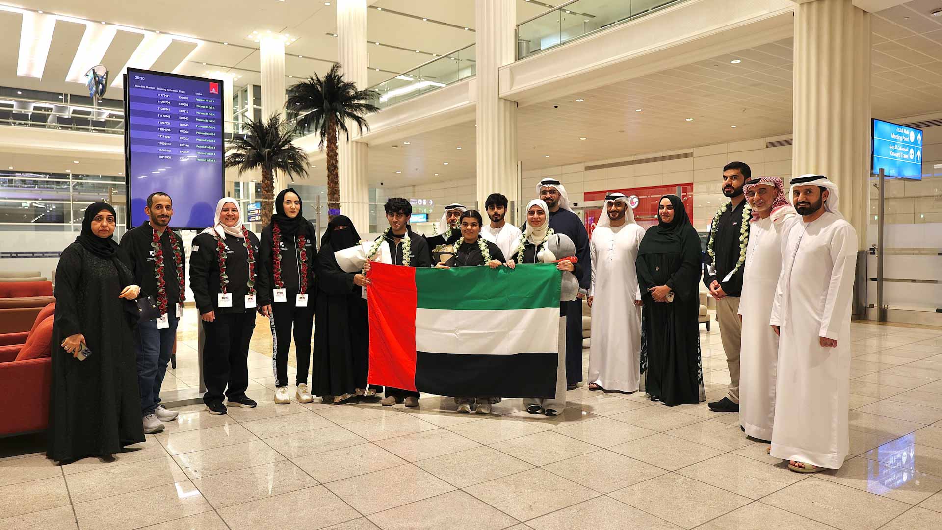 طالب من الشارقة يتوج بجائزة كيميائية في "آيسف 2025" 