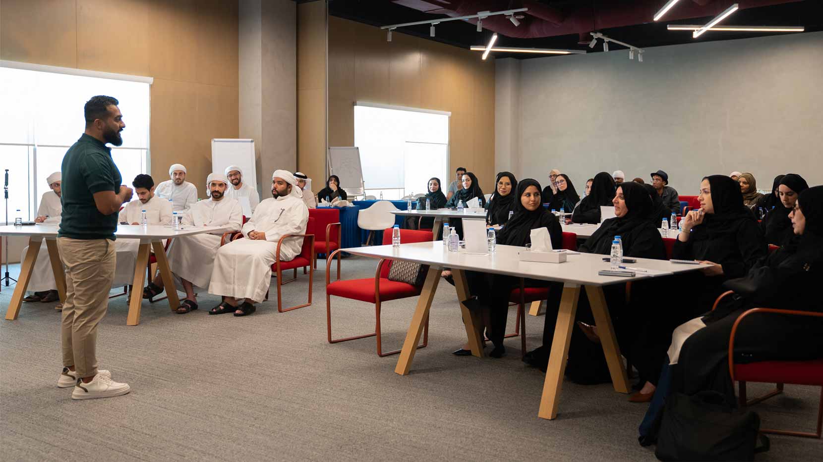 1,414 Emirati entrepreneurs benefit from Ruwad's Programs 