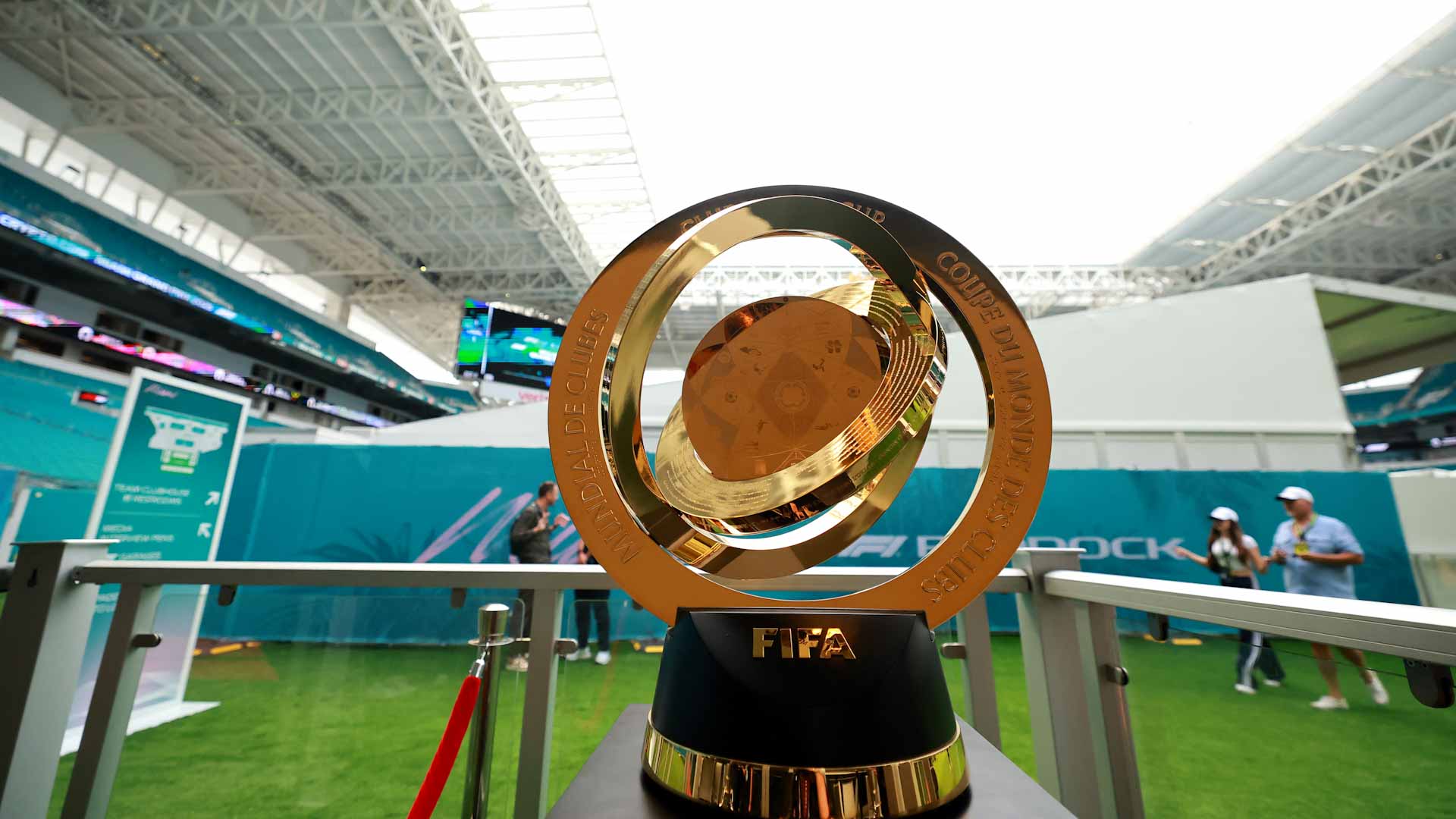  الفيفا يفتح نافذة انتقالات استثنائية من 1 إلى 10 يونيو 