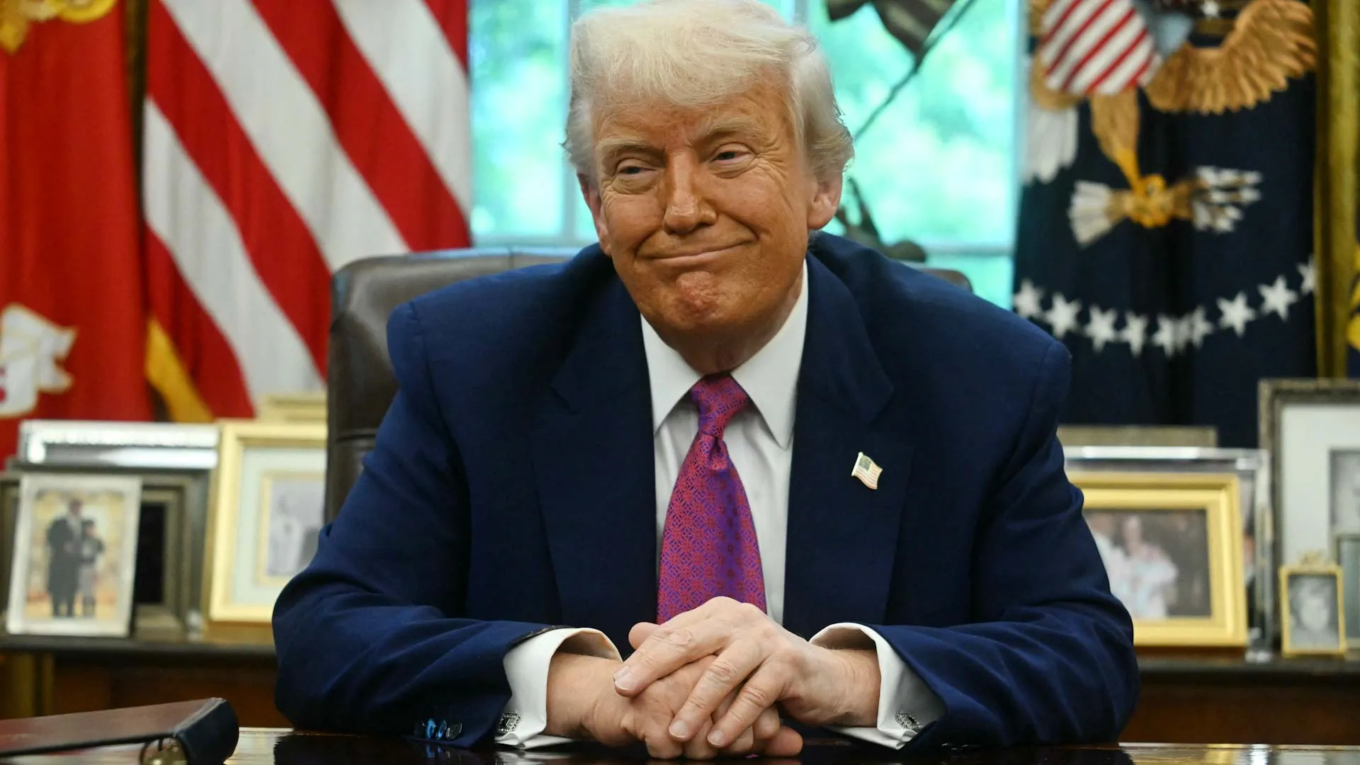 Trump threatens 25% tariff if iPhones not made in US