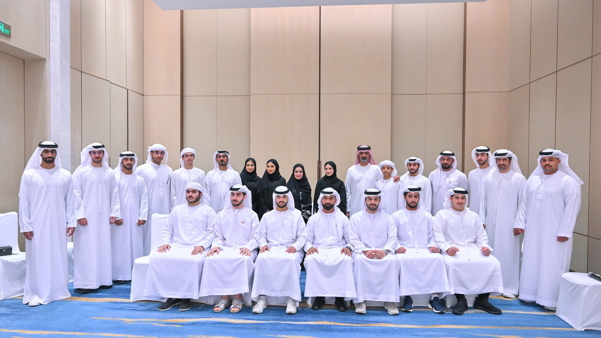 Ajman crown prince meets Emirati students in China 