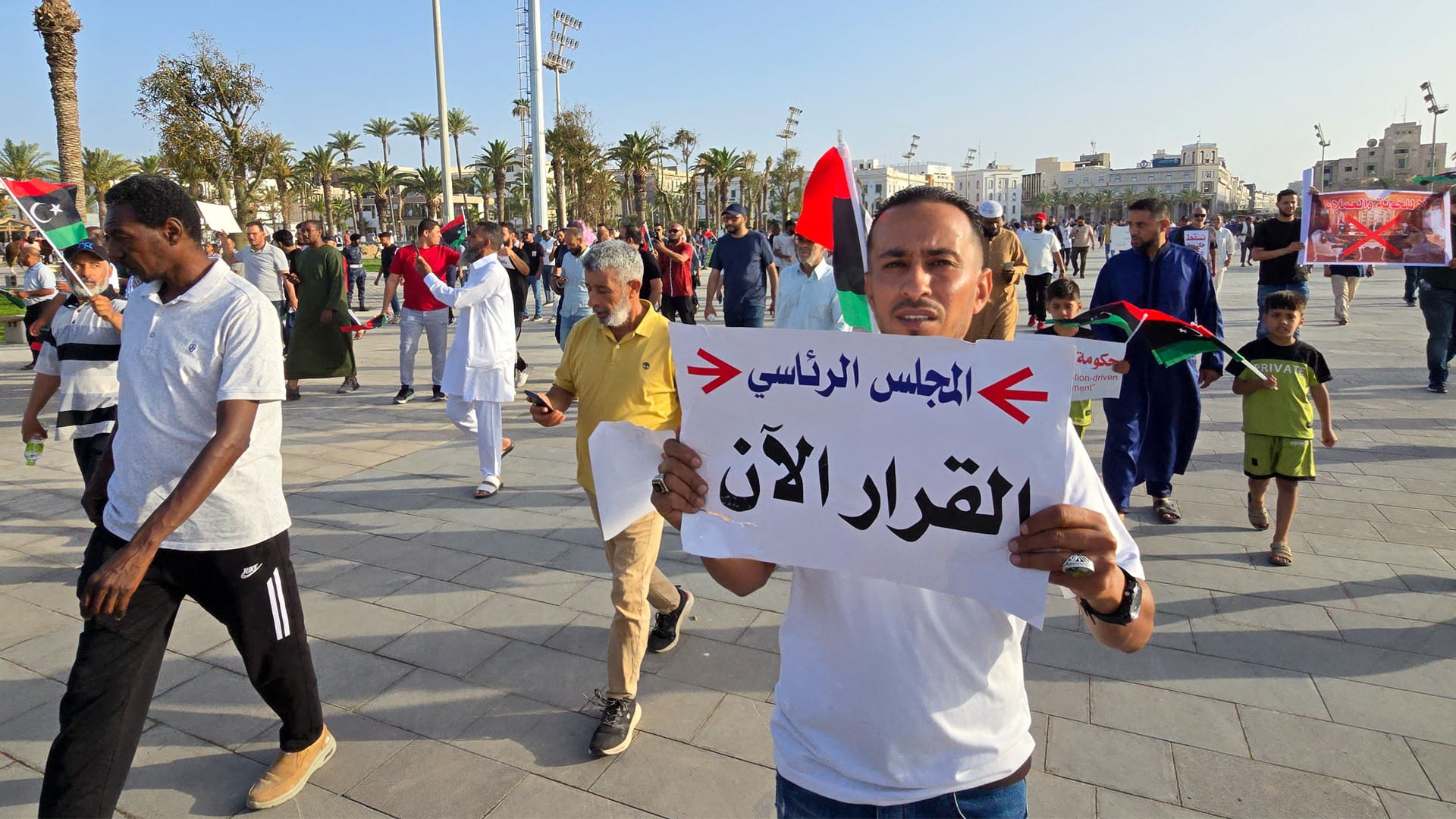 تظاهرات جديدة في طرابلس للمطالبة برحيل الحكومة الليبية 