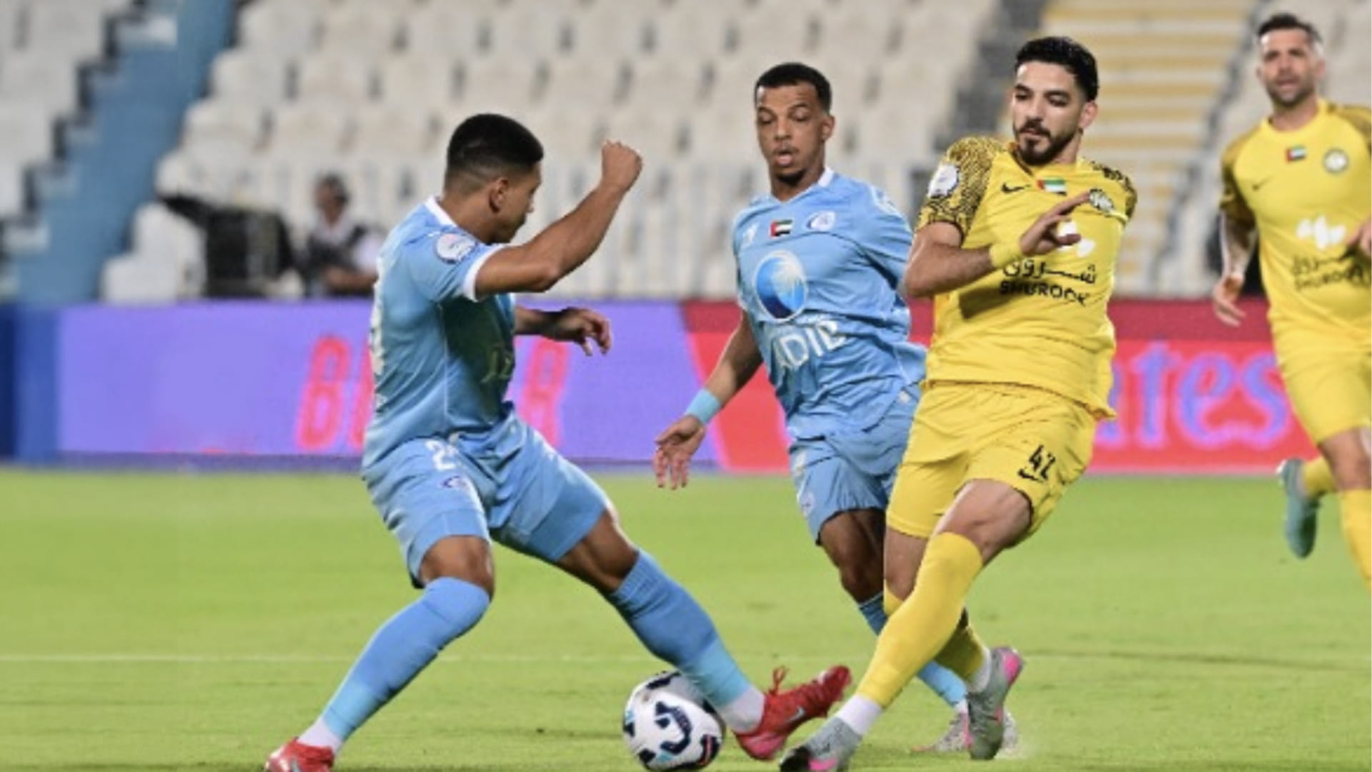 التعادل الإيجابي يحسم لقاء بني ياس وكلباء بدوري أدنوك للمحترفين