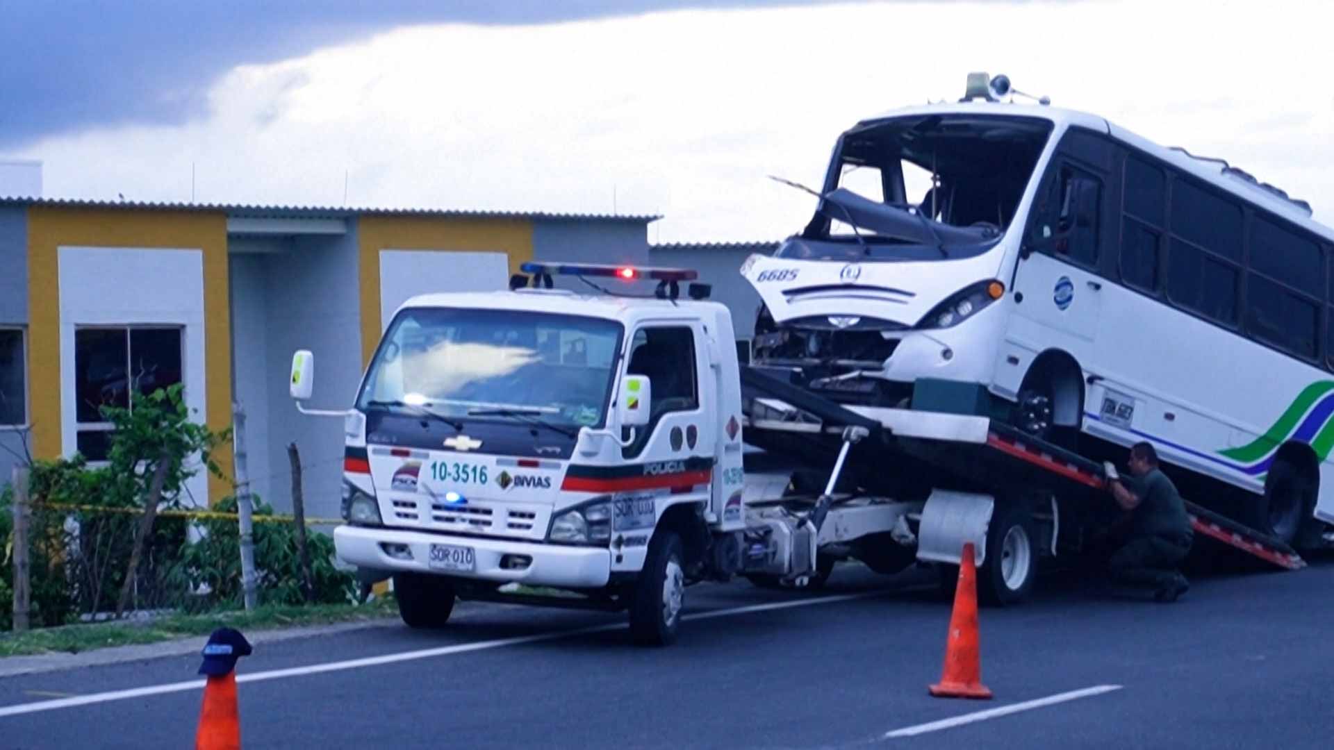 9 dead in Colombia bus crash 