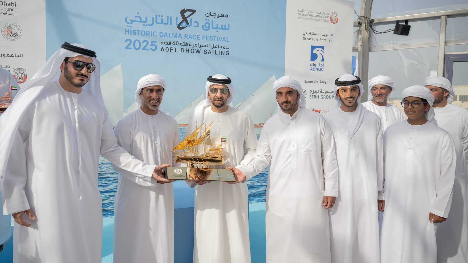 حمدان بن زايد يتوج الفائزين في سباق مهرجان دلما التاريخي 