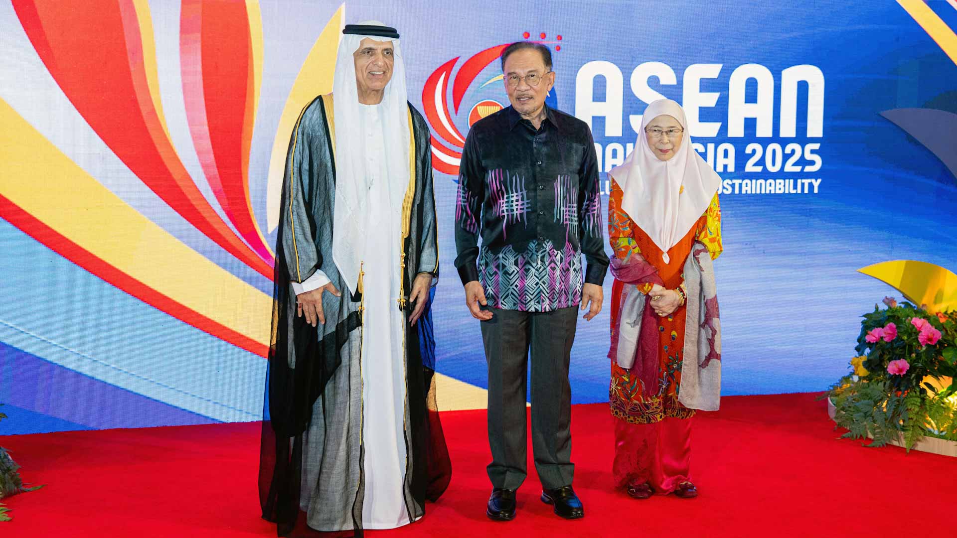 Saud bin Saqr attends Kuala Lumpur summit reception in Malaysia