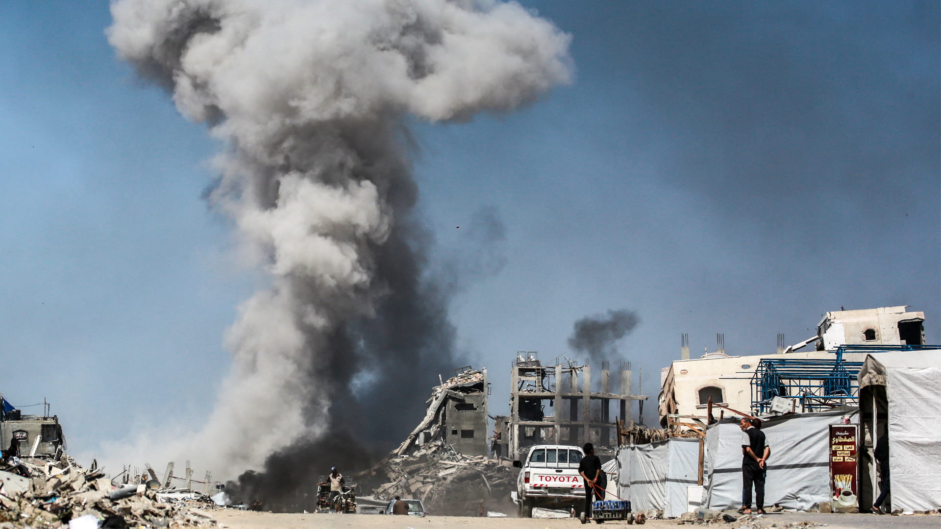 قصف إسرائيلي عنيف على مدرسة في غزة يخلف 25 شهيداً و60 جريحاً 