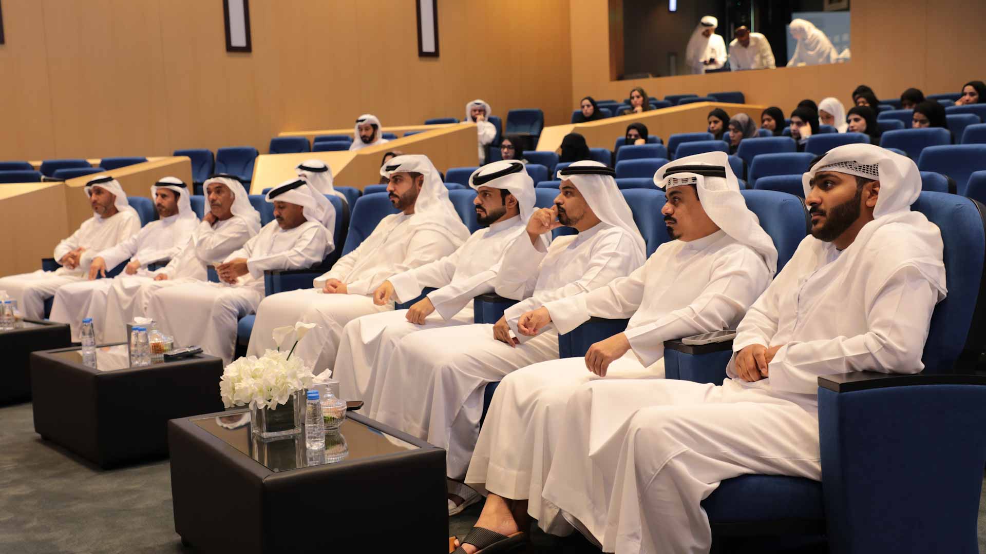 Sharjah HR holds dialogue on building workplace success 