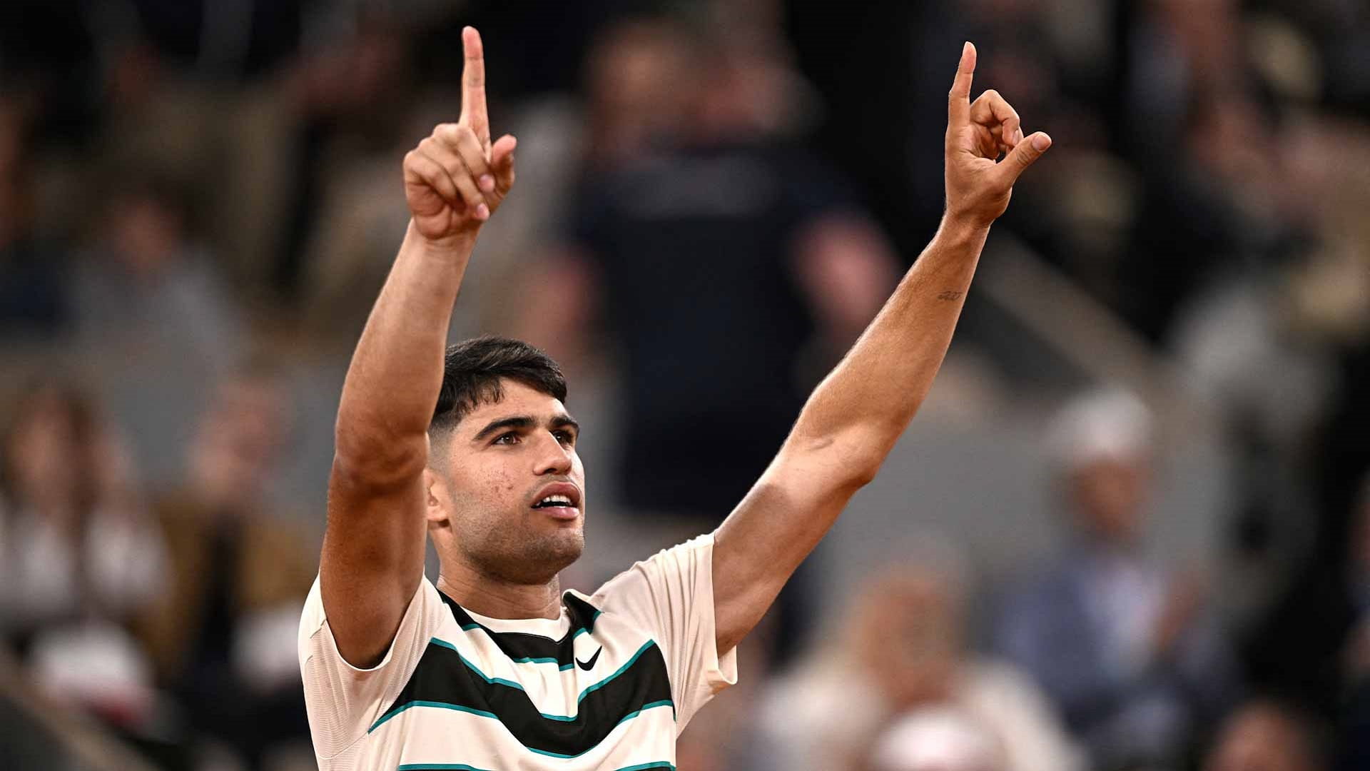 الإسباني ألكاراز يتأهل للدور الثالث في بطولة فرنسا للتنس 