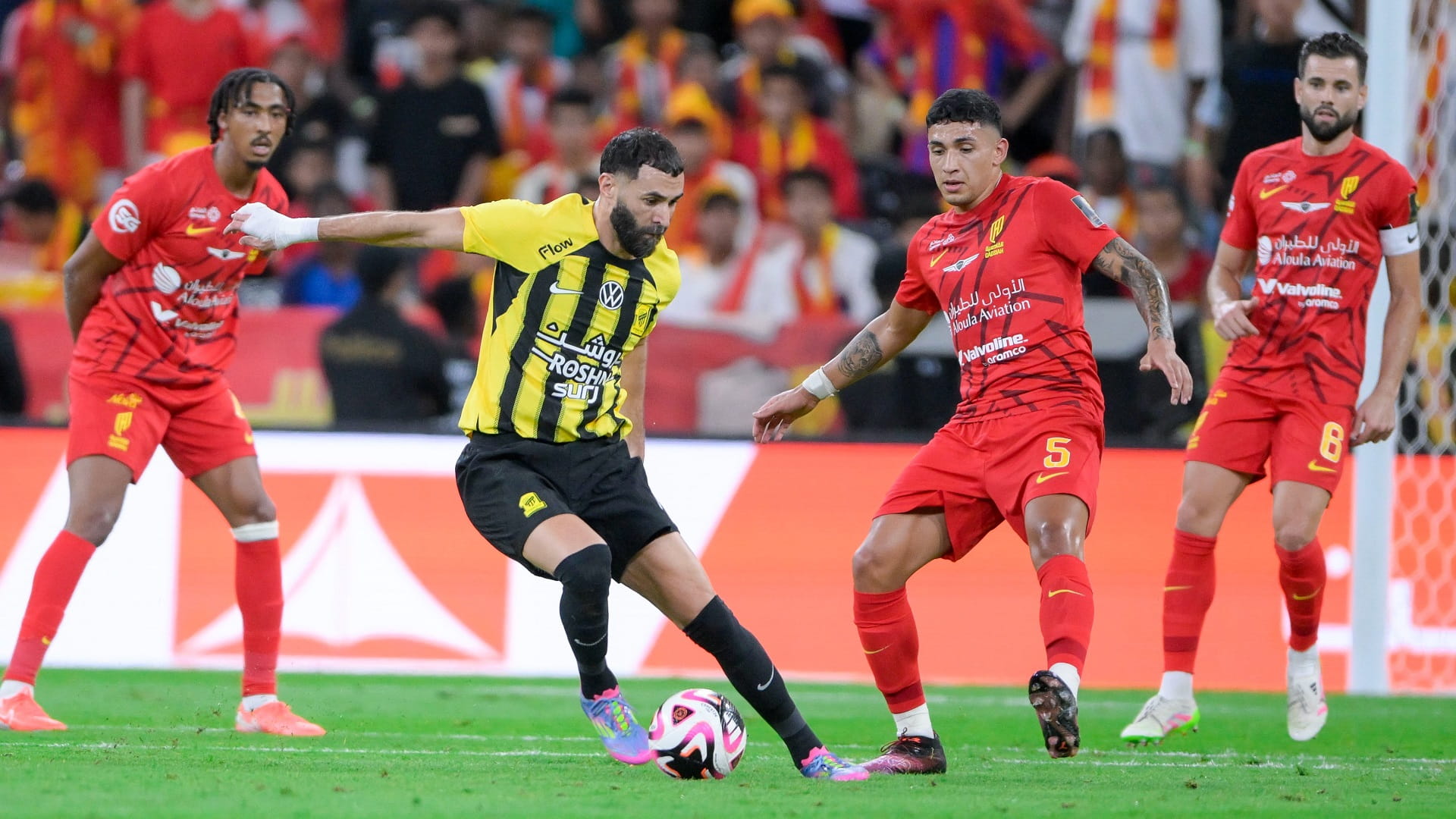 الاتحاد السعودي يفوز على القادسية ويتوّج بطلاً لكأس خادم الحرمين