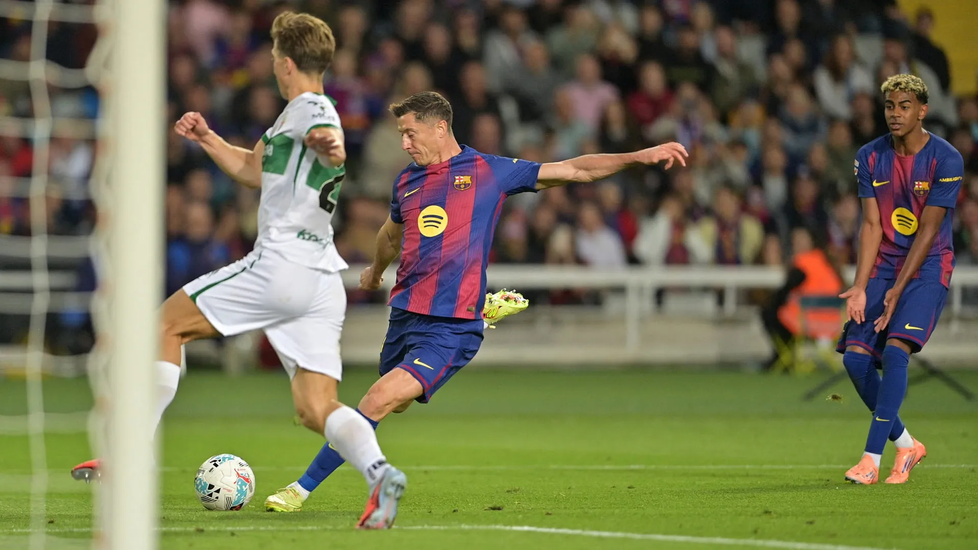 Barcelona back to winning ways in La Liga 