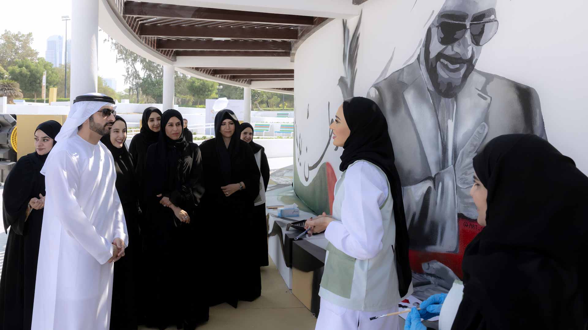 حمدان بن محمد يشهد انطلاق "7 فرص تطوعية في 7 إمارات" بدبي 