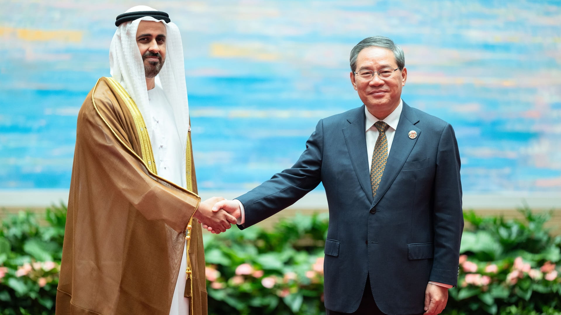 ذياب بن محمد بن زايد يحضر مأدبة العشاء بمعرض الصين للاستيراد 2025