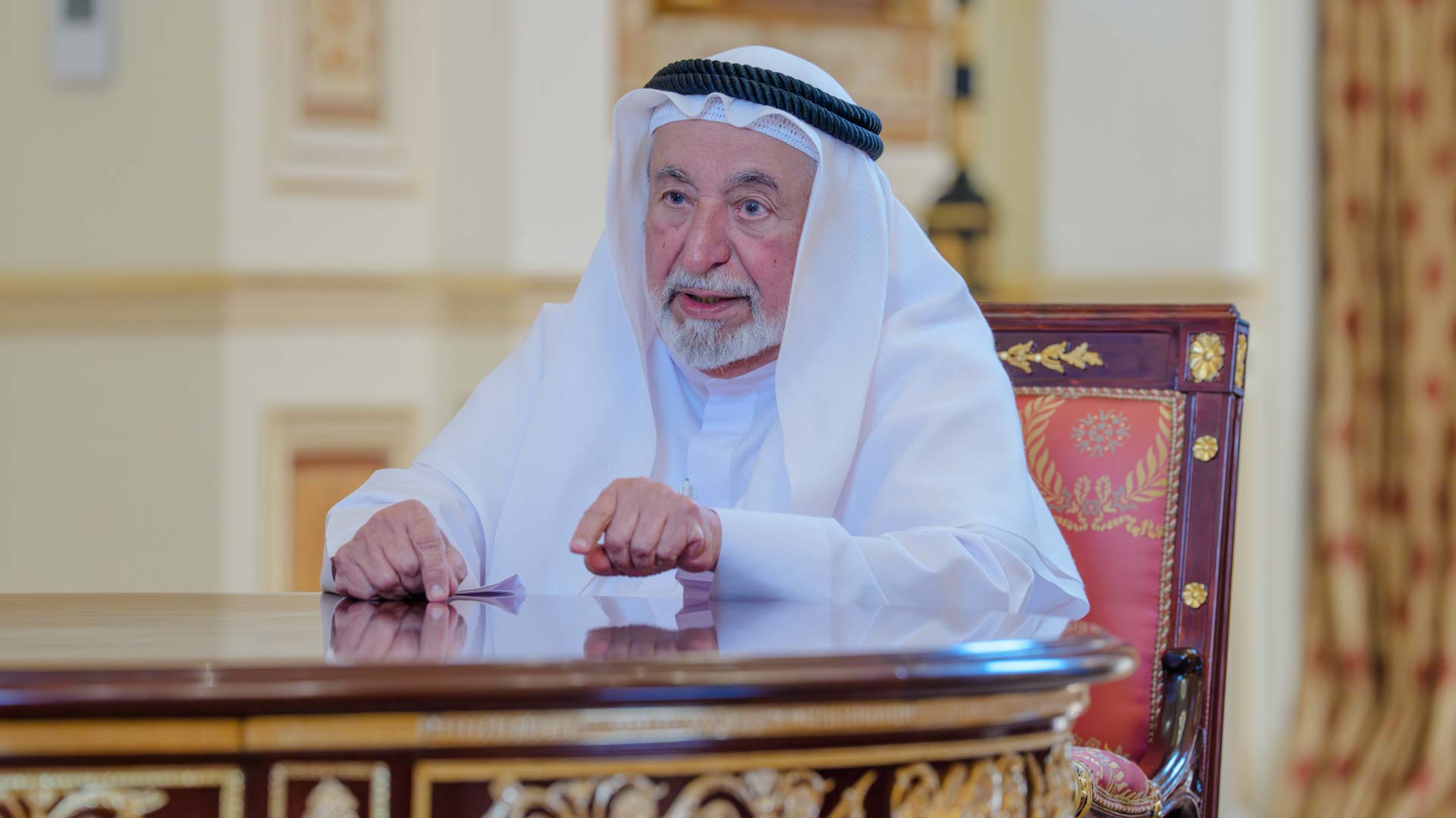 صورة بعنوان: <span class="scChromeData">{"commands":[{"click":"chrome:common:edititem({command:\"webedit:open\"})","header":"Edit the related item","icon":"/temp/iconcache/office/16x16/cubes.png","disabledIcon":"/temp/cubes_disabled16x16.png","isDivider":false,"tooltip":"Edit the related item in the Content Editor.","type":"common"},{"click":"chrome:rendering:personalize({command:\"webedit:personalize\"})","header":"Personalize","icon":"/temp/iconcache/office/16x16/users_family.png","disabledIcon":"/temp/users_family_disabled16x16.png","isDivider":false,"tooltip":"Create or edit personalization for this component.","type":"sticky"},{"click":"chrome:rendering:editvariations({command:\"webedit:editvariations\"})","header":"Edit variations","icon":"/temp/iconcache/office/16x16/windows.png","disabledIcon":"/temp/windows_disabled16x16.png","isDivider":false,"tooltip":"Edit the variations.","type":"sticky"}],"contextItemUri":"sitecore://master/{48F31CAE-84A8-4624-A1B4-1F519579CE91}?lang=ar&ver=1","custom":{},"displayName":"Title","expandedDisplayName":"This is require field and Maximum 90 character is allow"}</span><span sc_parameters="prevent-line-break=true" class="scWebEditInput scEnabledChrome" id="fld_48F31CAE84A84624A1B41F519579CE91_E873DAB3C3324E8EB106973D9F53F5B7_ar_1_f630a7dd972a400f88f6a3049dea2fab_958_edit" contenteditable="true" scdefaulttext="[No text in field]" scfieldtype="single-line text" sc-part-of="field">حاكم الشارقة: "مجمع التواريخ" يخدم الباحثين ويجمع كل وثائق المنطقة</span>_14B13025DA5245EA868F817B5A9B5C63