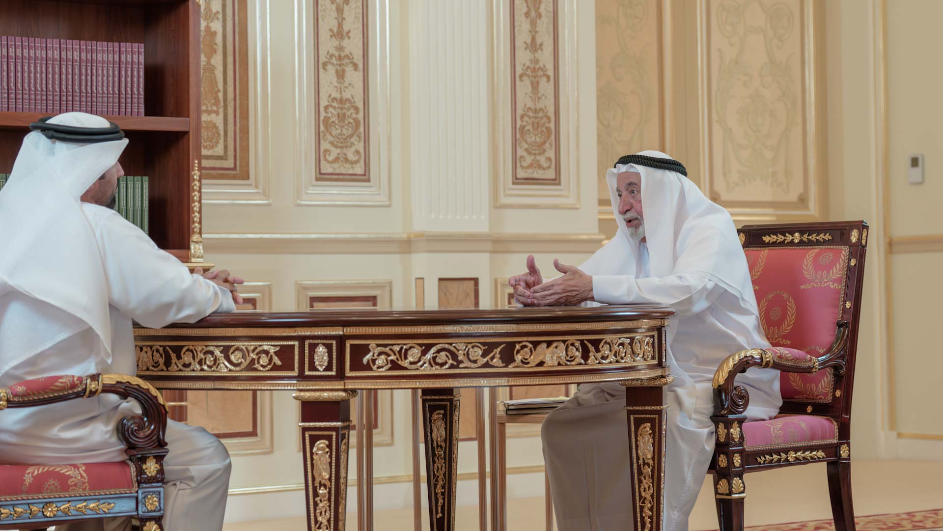 صورة بعنوان: <span class="scChromeData">{"commands":[{"click":"chrome:common:edititem({command:\"webedit:open\"})","header":"Edit the related item","icon":"/temp/iconcache/office/16x16/cubes.png","disabledIcon":"/temp/cubes_disabled16x16.png","isDivider":false,"tooltip":"Edit the related item in the Content Editor.","type":"common"},{"click":"chrome:rendering:personalize({command:\"webedit:personalize\"})","header":"Personalize","icon":"/temp/iconcache/office/16x16/users_family.png","disabledIcon":"/temp/users_family_disabled16x16.png","isDivider":false,"tooltip":"Create or edit personalization for this component.","type":"sticky"},{"click":"chrome:rendering:editvariations({command:\"webedit:editvariations\"})","header":"Edit variations","icon":"/temp/iconcache/office/16x16/windows.png","disabledIcon":"/temp/windows_disabled16x16.png","isDivider":false,"tooltip":"Edit the variations.","type":"sticky"}],"contextItemUri":"sitecore://master/{48F31CAE-84A8-4624-A1B4-1F519579CE91}?lang=ar&ver=1","custom":{},"displayName":"Title","expandedDisplayName":"This is require field and Maximum 90 character is allow"}</span><span sc_parameters="prevent-line-break=true" class="scWebEditInput scEnabledChrome" id="fld_48F31CAE84A84624A1B41F519579CE91_E873DAB3C3324E8EB106973D9F53F5B7_ar_1_f630a7dd972a400f88f6a3049dea2fab_958_edit" contenteditable="true" scdefaulttext="[No text in field]" scfieldtype="single-line text" sc-part-of="field">حاكم الشارقة: "مجمع التواريخ" يخدم الباحثين ويجمع كل وثائق المنطقة</span>_7916FEB898084C129CAD15673C5B5DD8