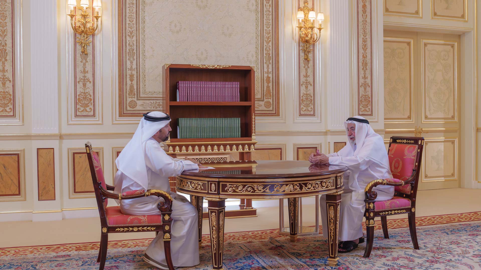 صورة بعنوان: <span class="scChromeData">{"commands":[{"click":"chrome:common:edititem({command:\"webedit:open\"})","header":"Edit the related item","icon":"/temp/iconcache/office/16x16/cubes.png","disabledIcon":"/temp/cubes_disabled16x16.png","isDivider":false,"tooltip":"Edit the related item in the Content Editor.","type":"common"},{"click":"chrome:rendering:personalize({command:\"webedit:personalize\"})","header":"Personalize","icon":"/temp/iconcache/office/16x16/users_family.png","disabledIcon":"/temp/users_family_disabled16x16.png","isDivider":false,"tooltip":"Create or edit personalization for this component.","type":"sticky"},{"click":"chrome:rendering:editvariations({command:\"webedit:editvariations\"})","header":"Edit variations","icon":"/temp/iconcache/office/16x16/windows.png","disabledIcon":"/temp/windows_disabled16x16.png","isDivider":false,"tooltip":"Edit the variations.","type":"sticky"}],"contextItemUri":"sitecore://master/{48F31CAE-84A8-4624-A1B4-1F519579CE91}?lang=ar&ver=1","custom":{},"displayName":"Title","expandedDisplayName":"This is require field and Maximum 90 character is allow"}</span><span sc_parameters="prevent-line-break=true" class="scWebEditInput scEnabledChrome" id="fld_48F31CAE84A84624A1B41F519579CE91_E873DAB3C3324E8EB106973D9F53F5B7_ar_1_f630a7dd972a400f88f6a3049dea2fab_958_edit" contenteditable="true" scdefaulttext="[No text in field]" scfieldtype="single-line text" sc-part-of="field">حاكم الشارقة: "مجمع التواريخ" يخدم الباحثين ويجمع كل وثائق المنطقة</span>_9CB92BBE5A65400E9D37EA0A256BB154