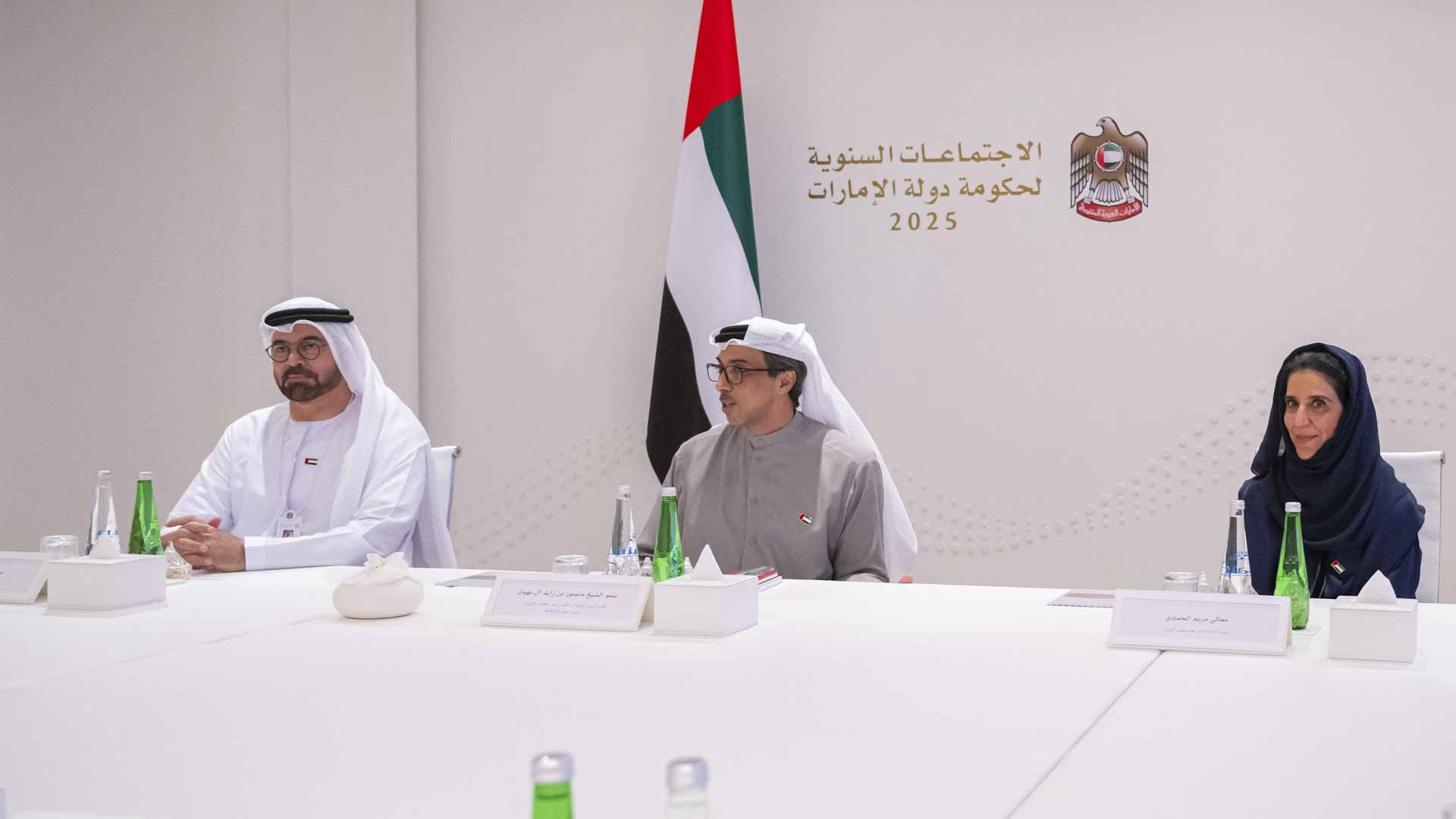 منصور بن زايد يلتقي الأمناءالعامين للمجالس التنفيذيةلإمارات الدولة 