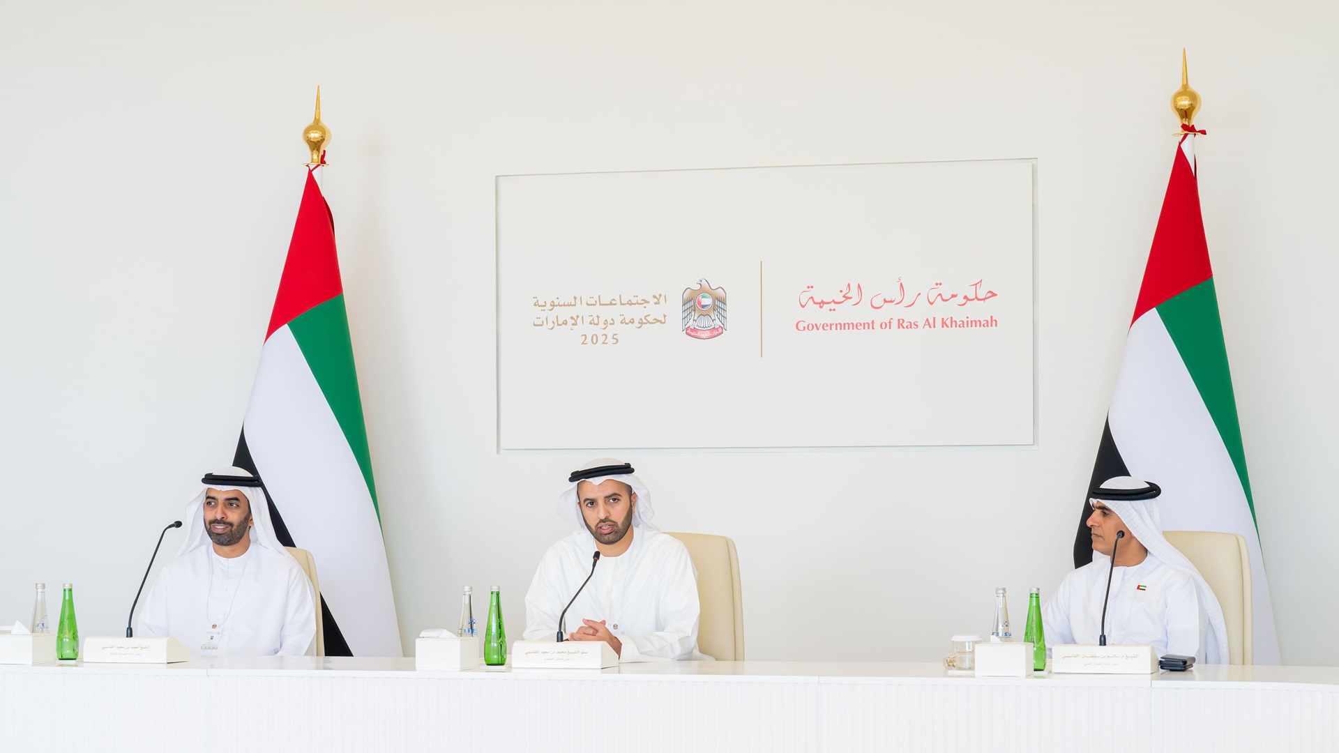 محمد بن سعود يترأس اجتماع المجلس التنفيذي لحكومة رأس الخيمة 