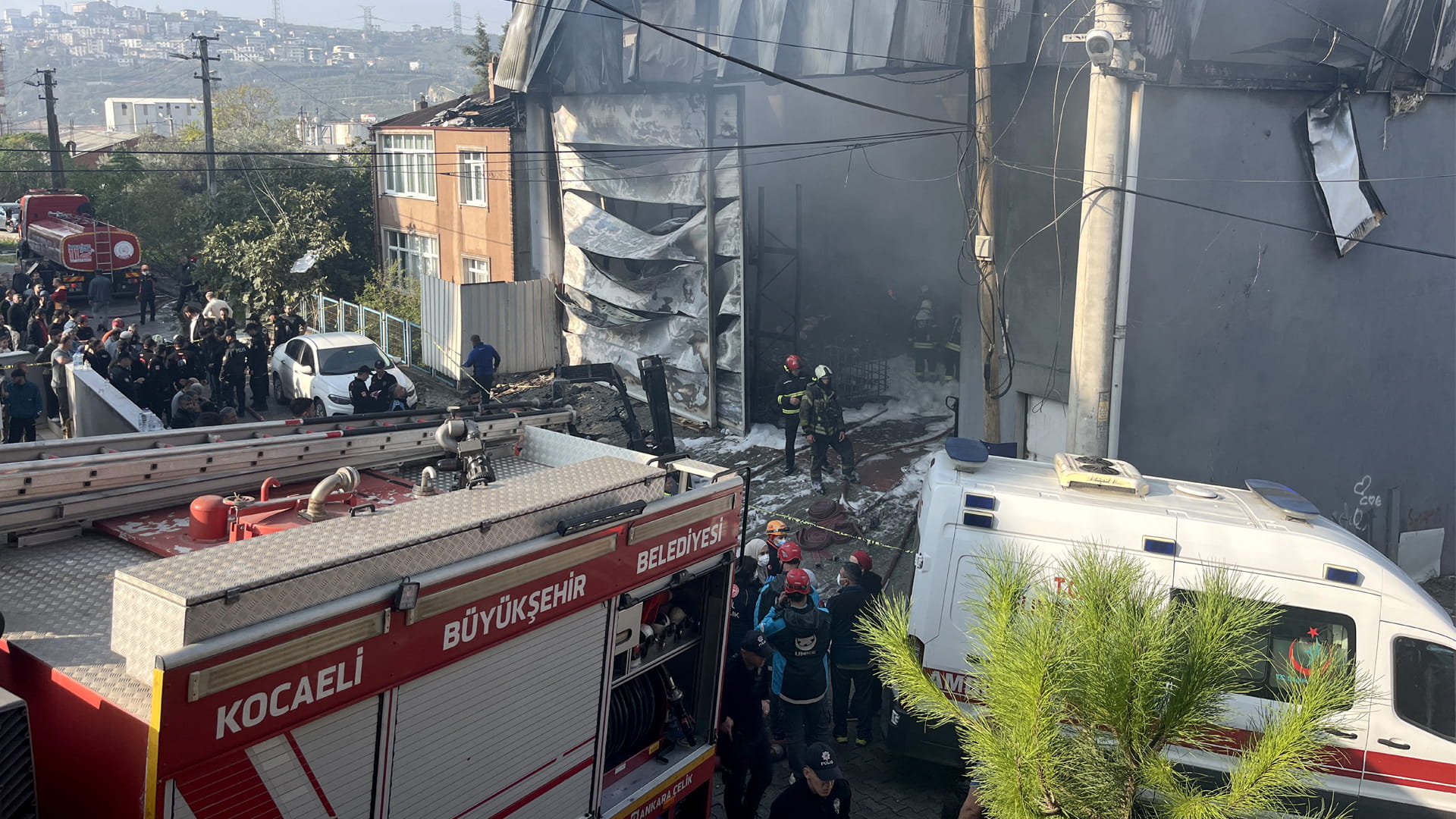 تركيا: وفاة ستة أشخاص في حريق بمستودع للعطور في ديلوفاسي 