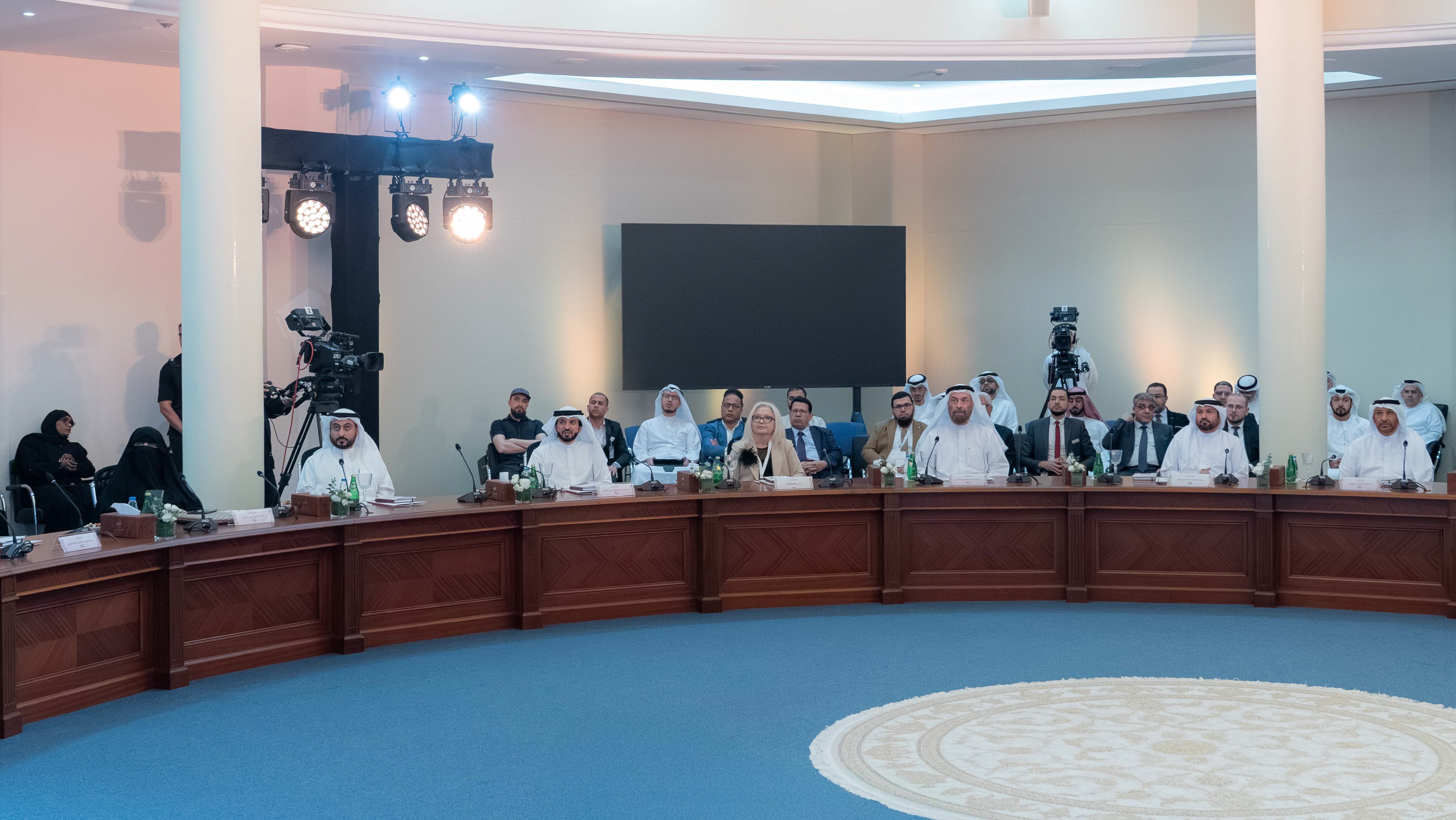 سلطان القاسمي يشهد ختام مؤتمر الشارقة للدراسات العربية في أوروبا